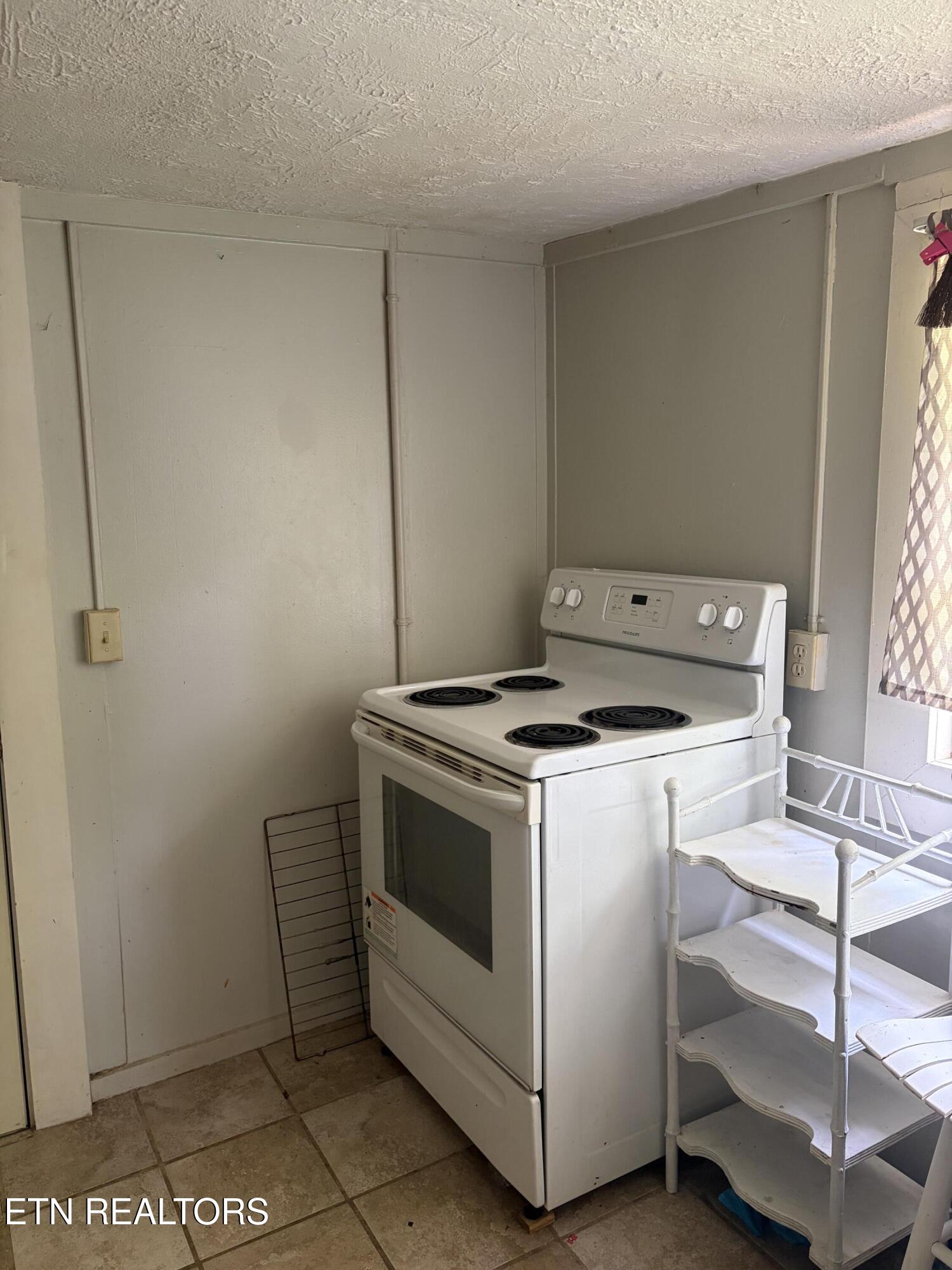 944 W Short Mountain Road Sneedville TN 37869