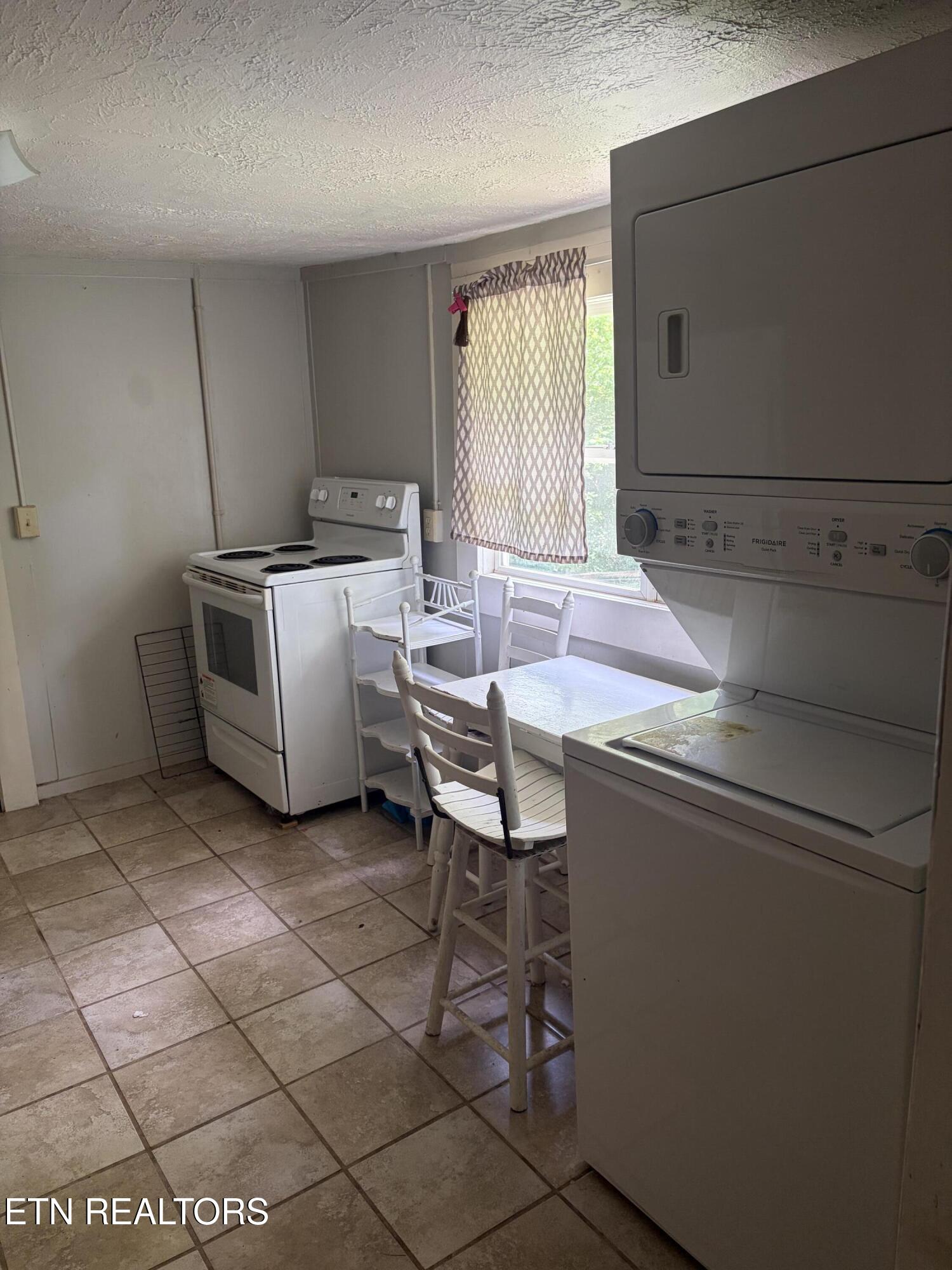 944 W Short Mountain Road Sneedville TN 37869