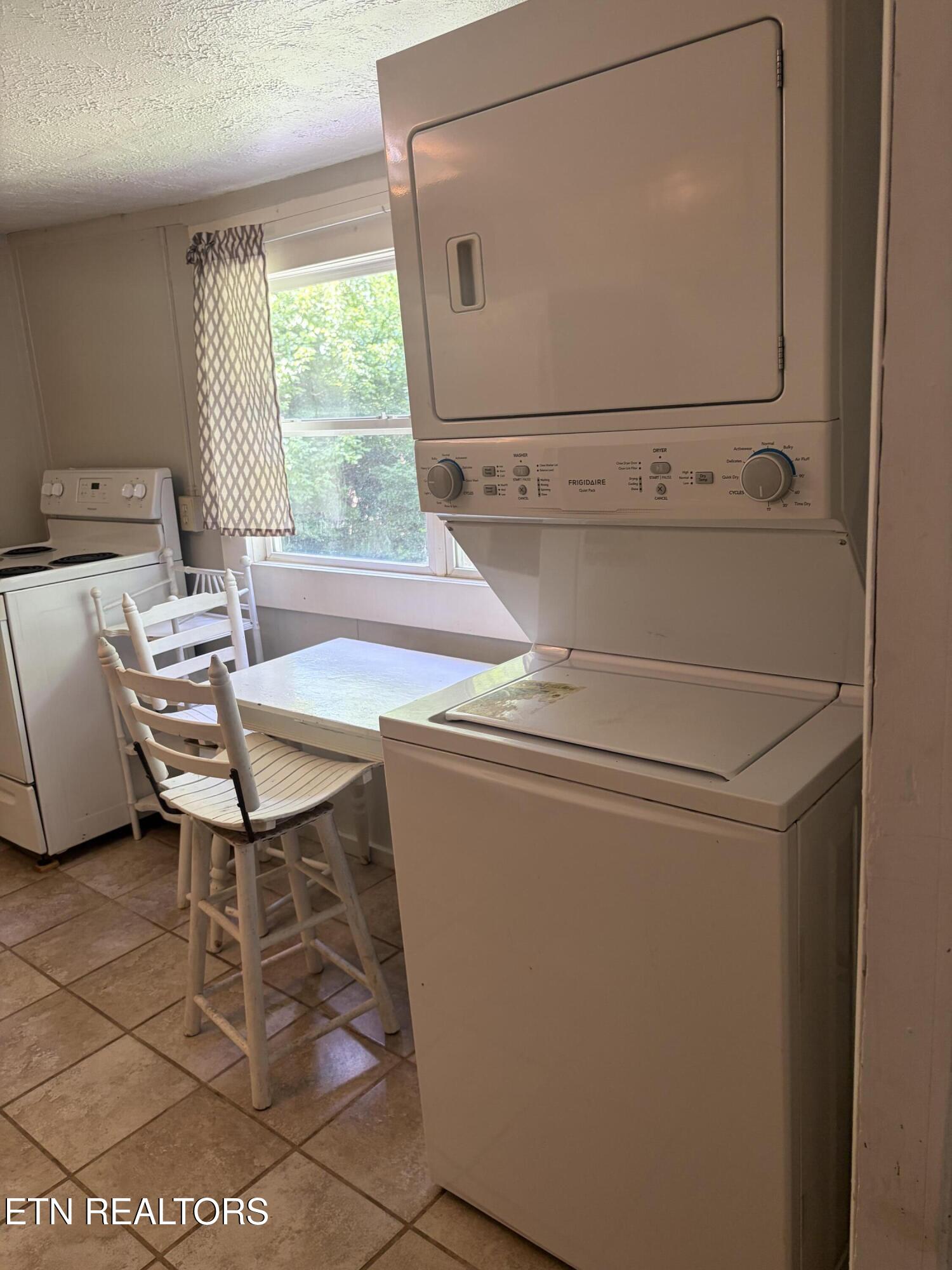 944 W Short Mountain Road Sneedville TN 37869