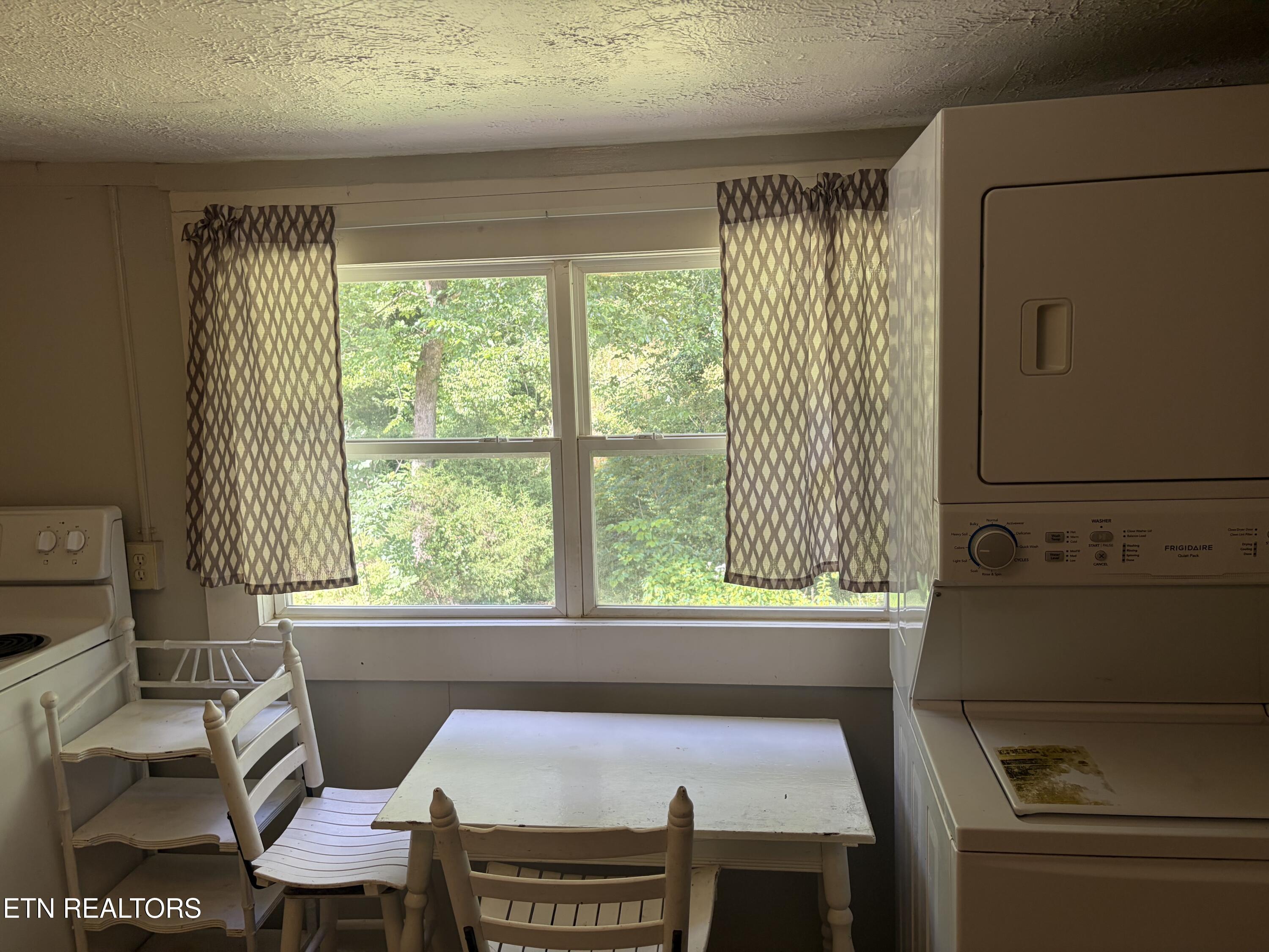 944 W Short Mountain Road Sneedville TN 37869