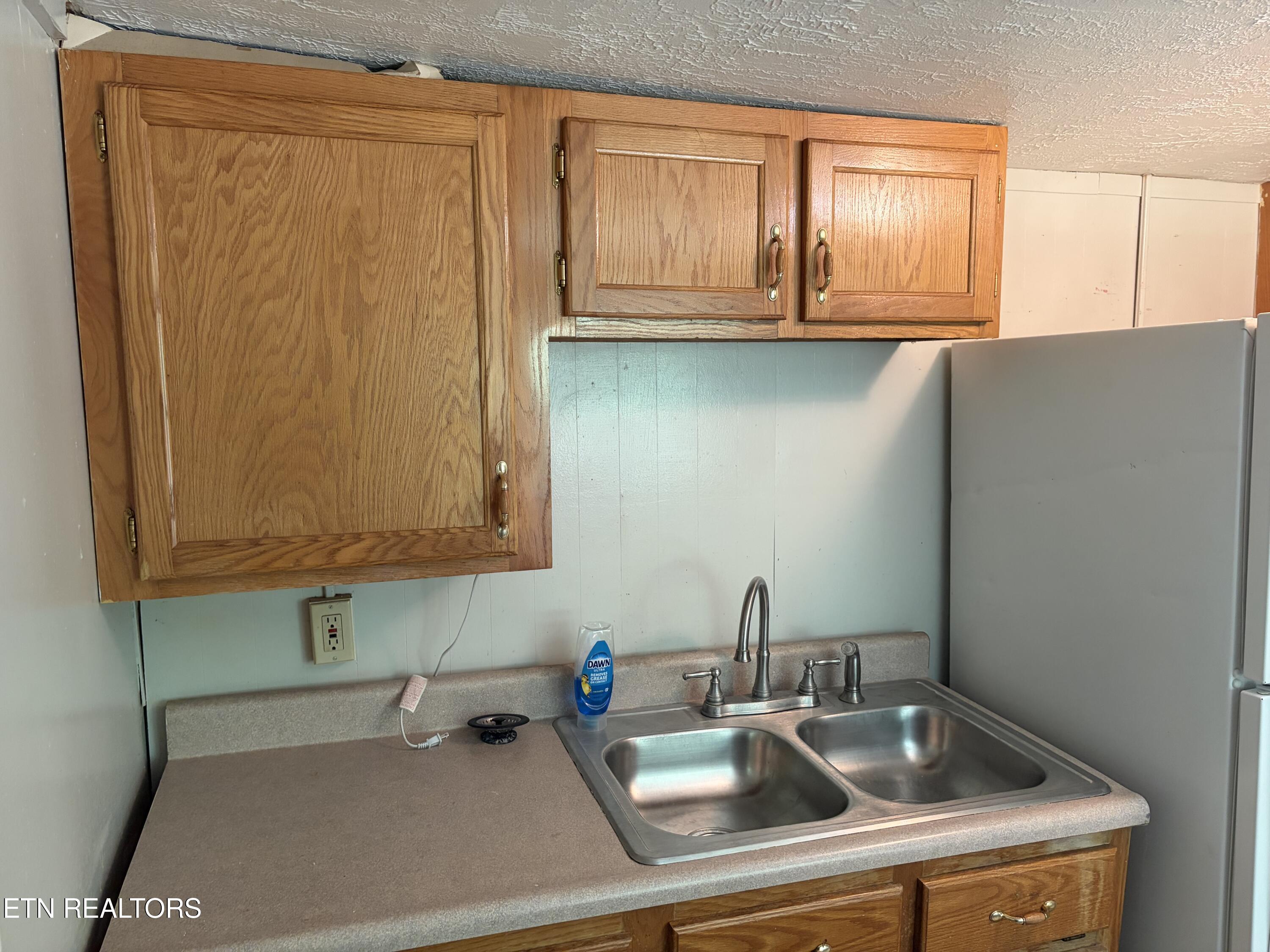 944 W Short Mountain Road Sneedville TN 37869