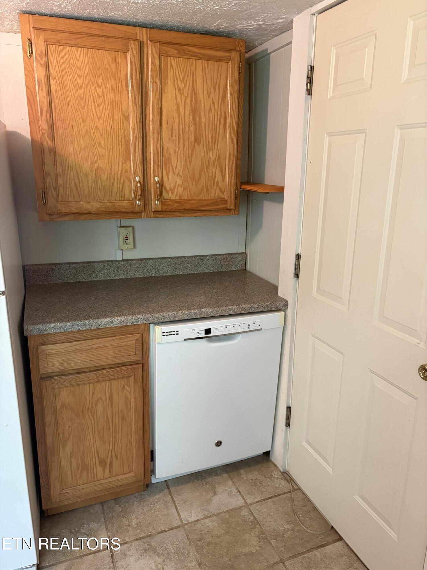 944 W Short Mountain Road Sneedville TN 37869