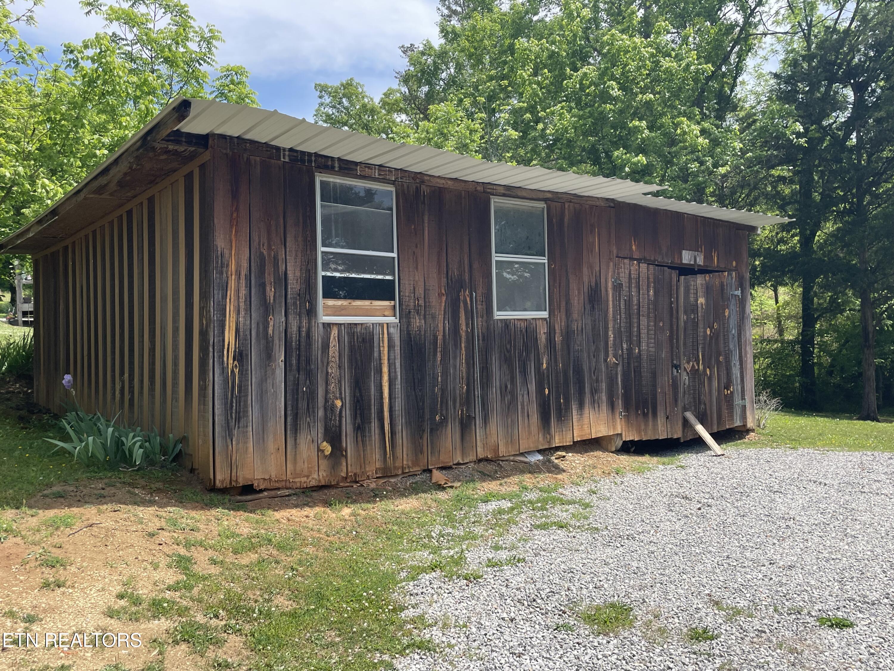 1114 Rocky Springs Road Madisonville TN 37354