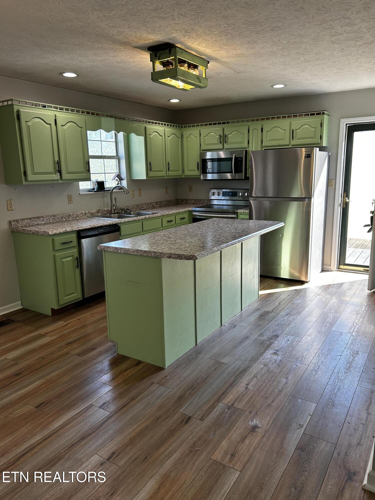151 W Meeting Street Dandridge TN 37725