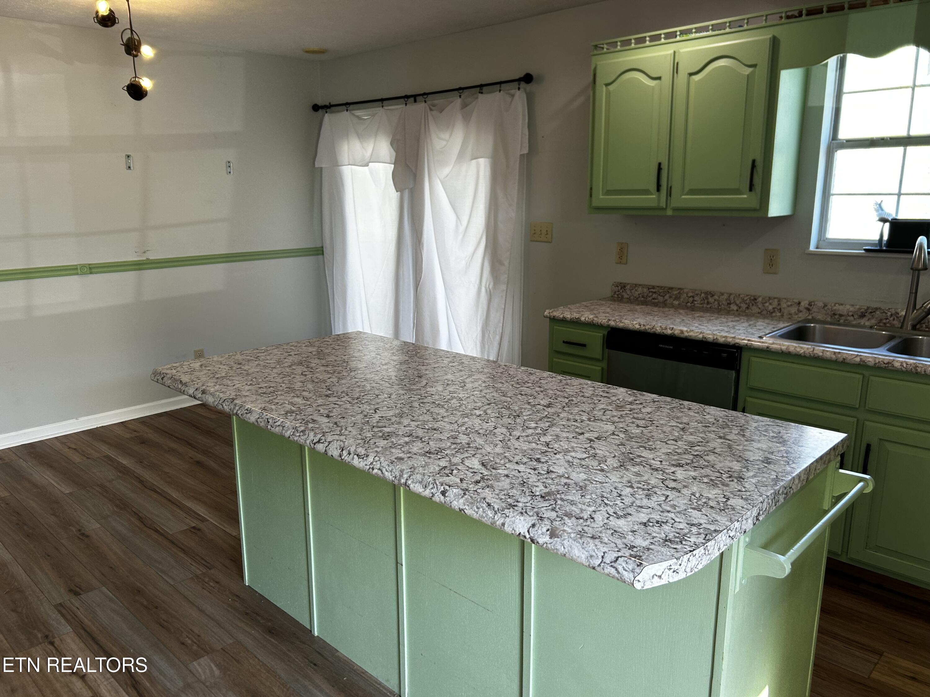 151 W Meeting Street Dandridge TN 37725