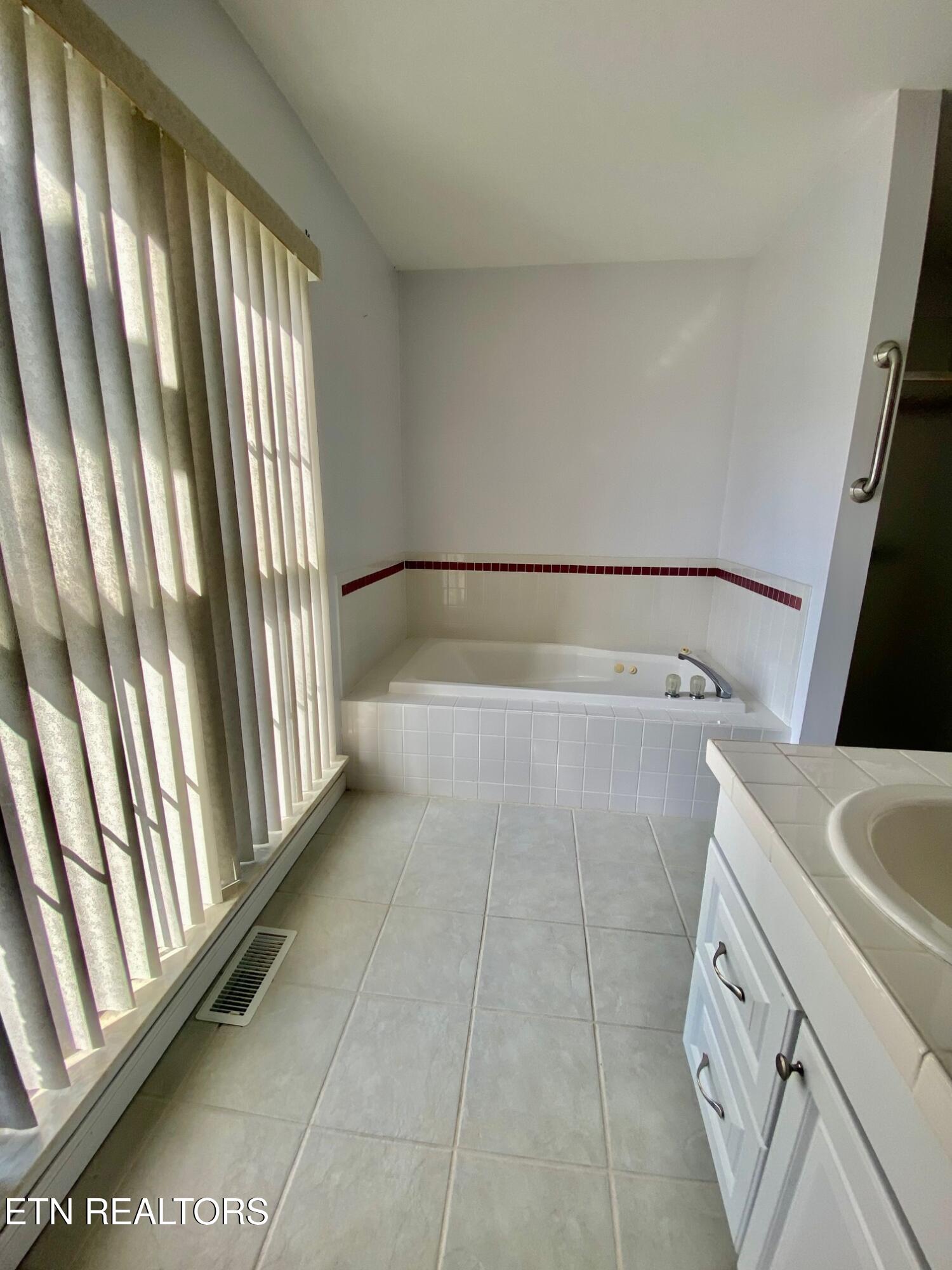 176 Mineral Springs Lane Jacksboro TN 37757