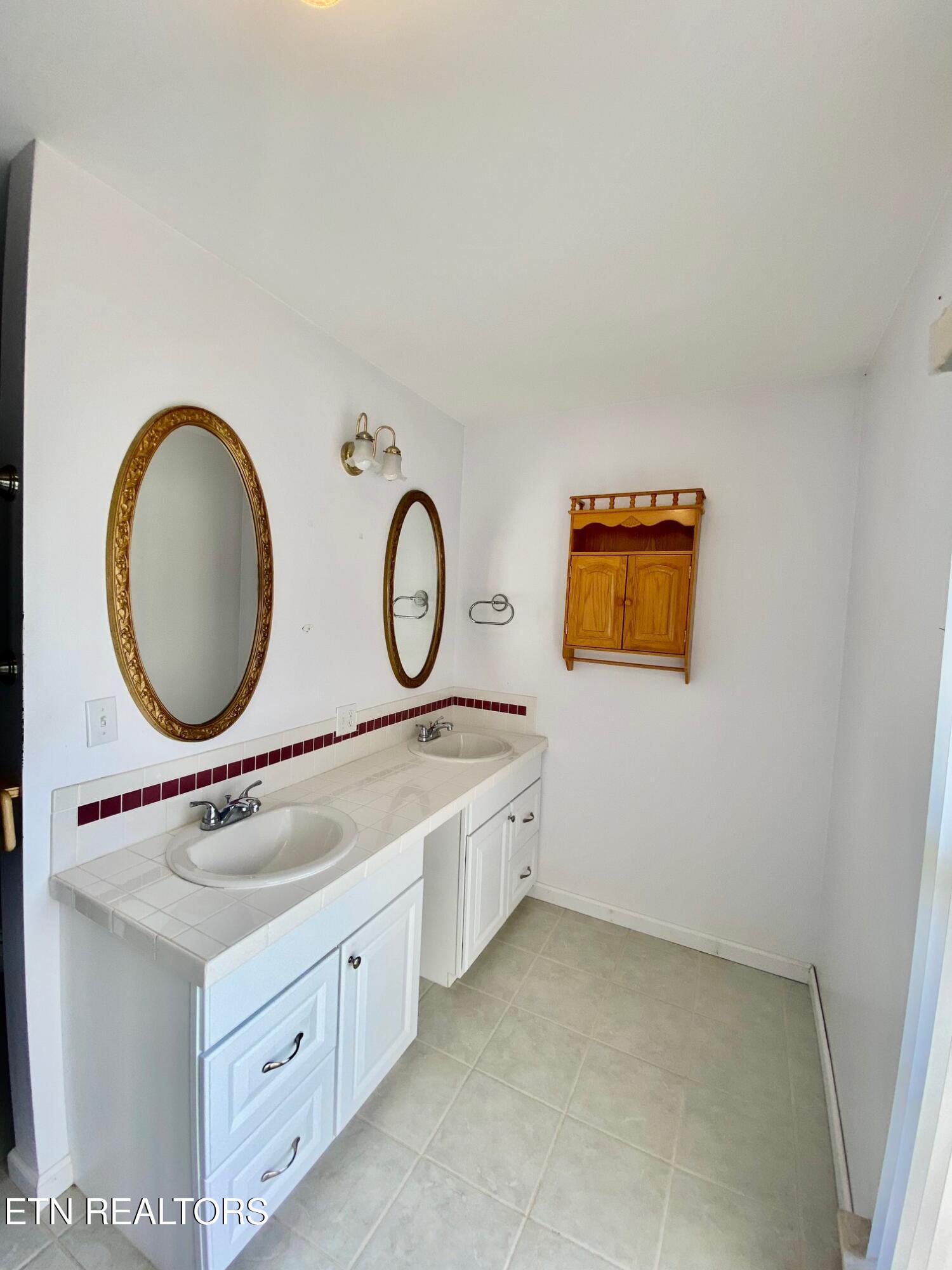 176 Mineral Springs Lane Jacksboro TN 37757