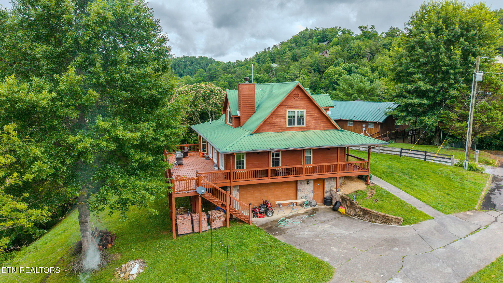1602 Cove Crest Drive Sevierville TN 37862