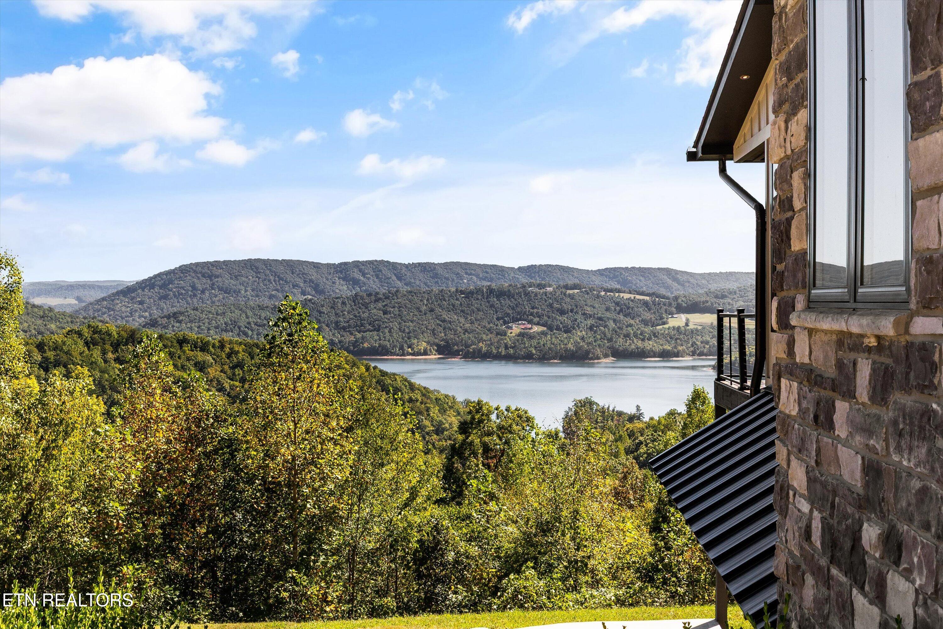 256 Feldspar Road New Tazewell TN 37825