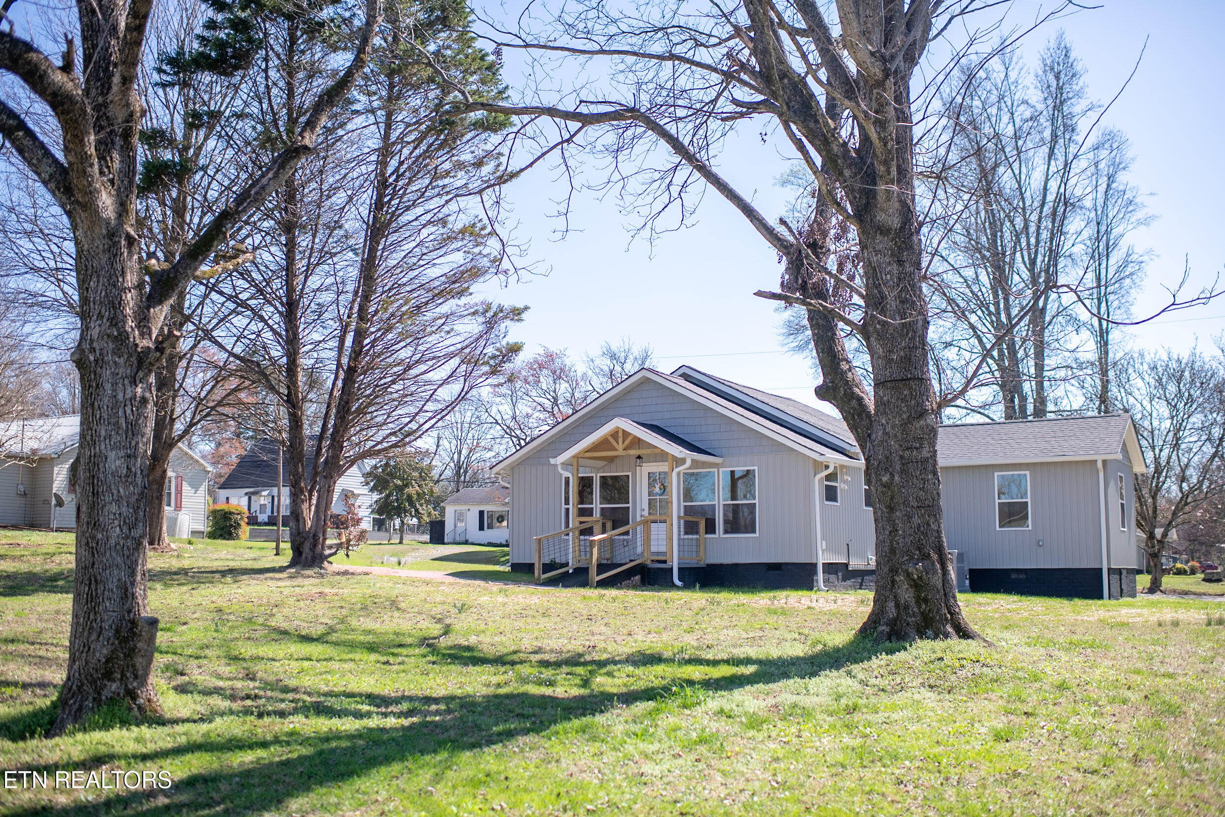 410 W Walnut Street Madisonville TN 37354