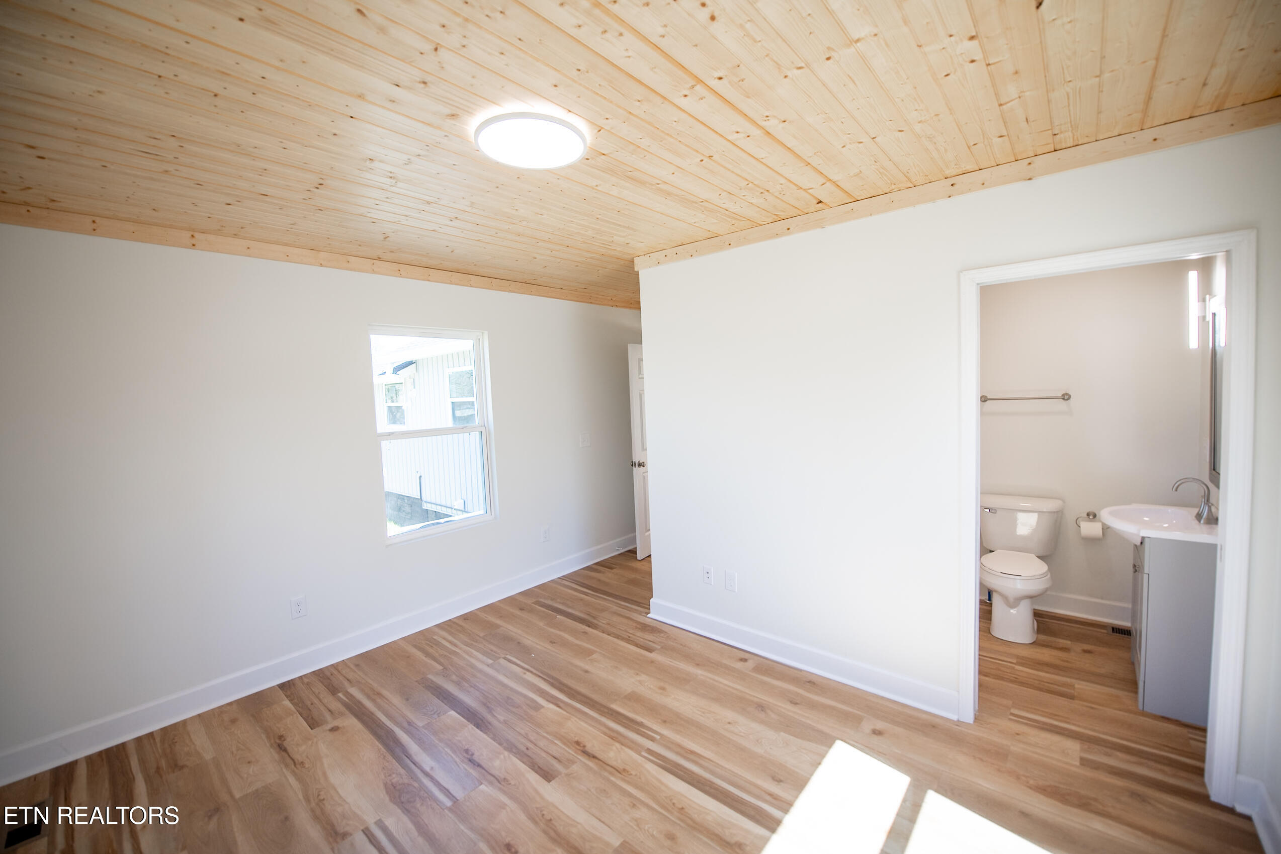 410 W Walnut Street Madisonville TN 37354