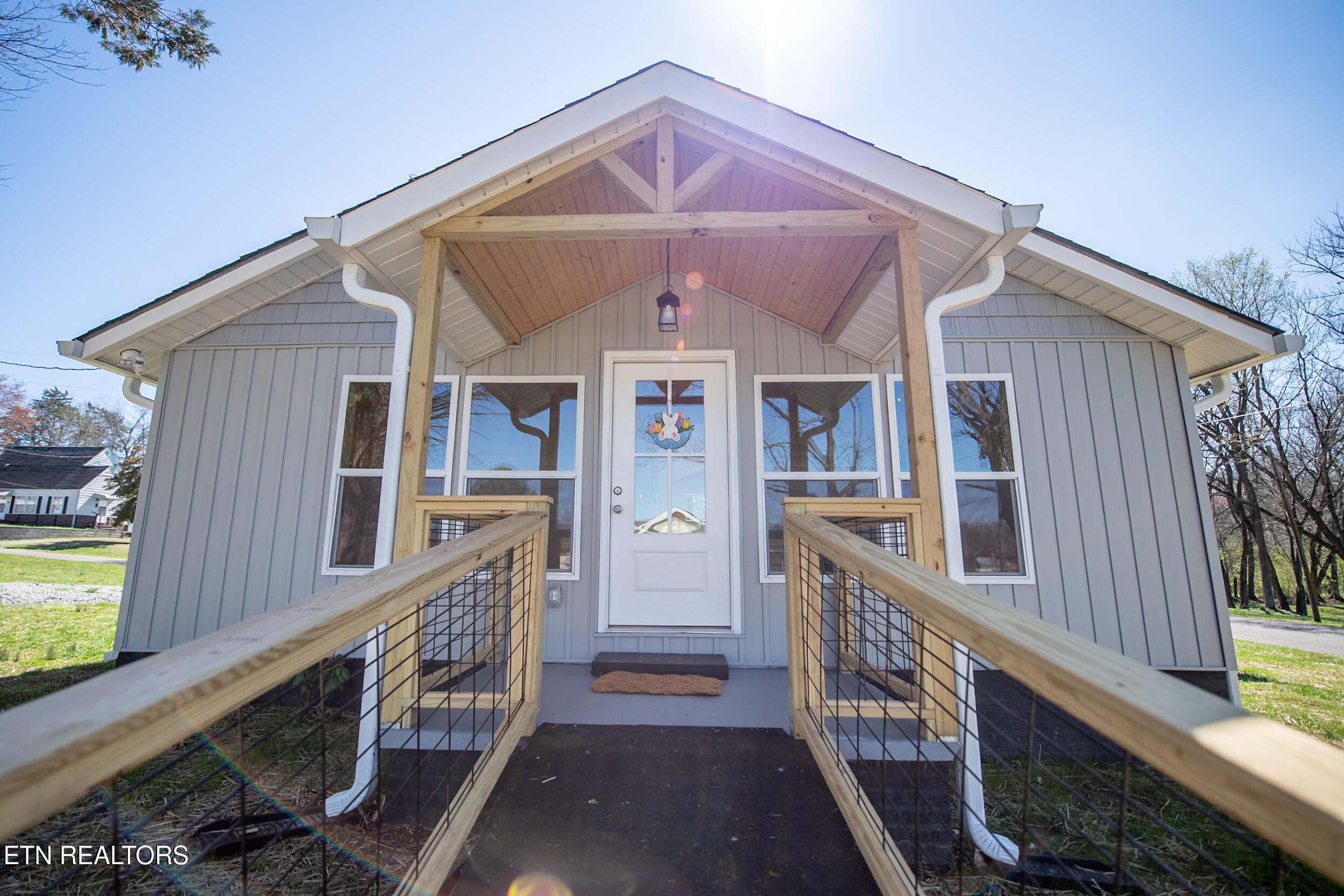 410 W Walnut Street Madisonville TN 37354