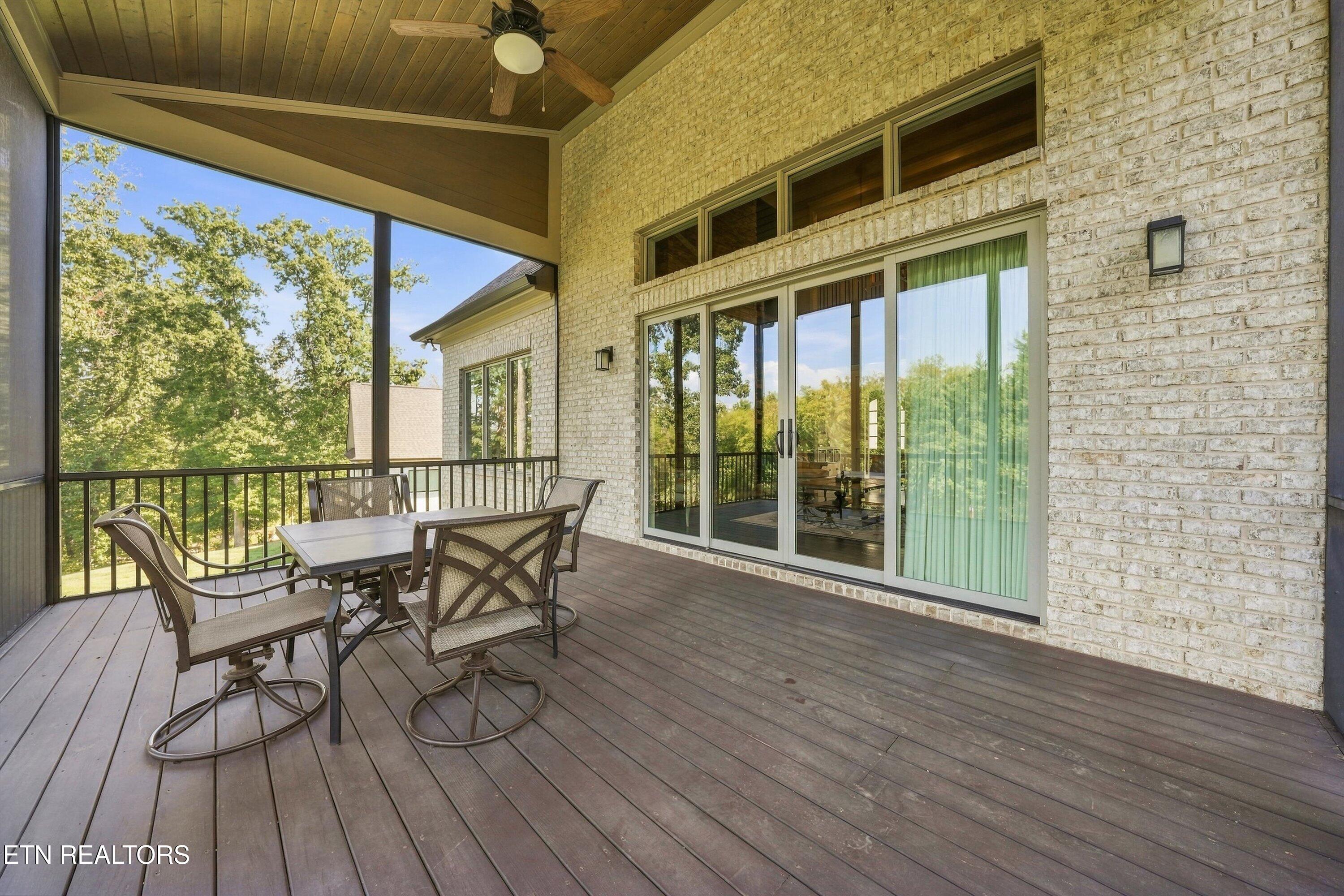 404 Stone Villa Lane Knoxville TN 37934