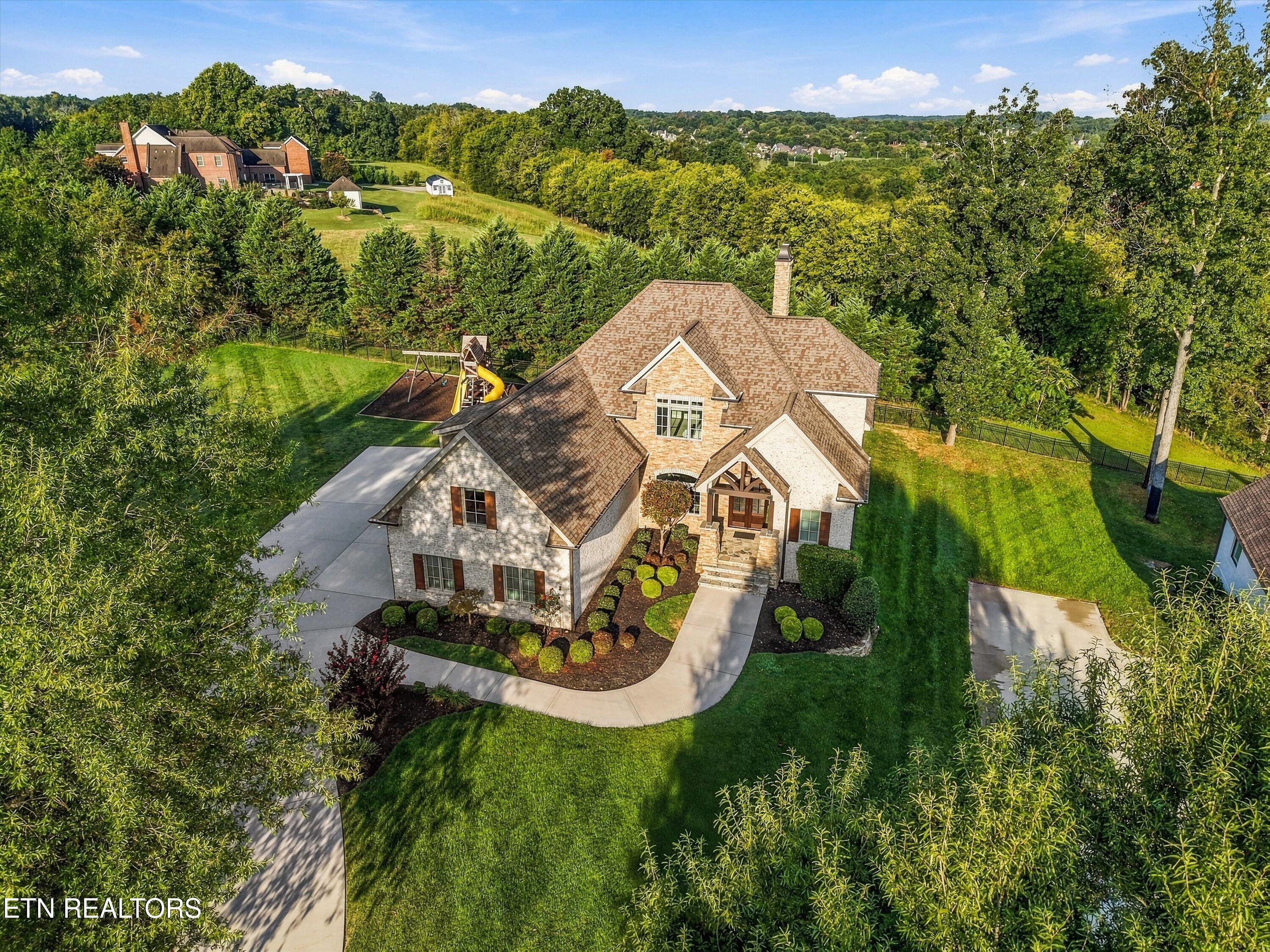 404 Stone Villa Lane Knoxville TN 37934