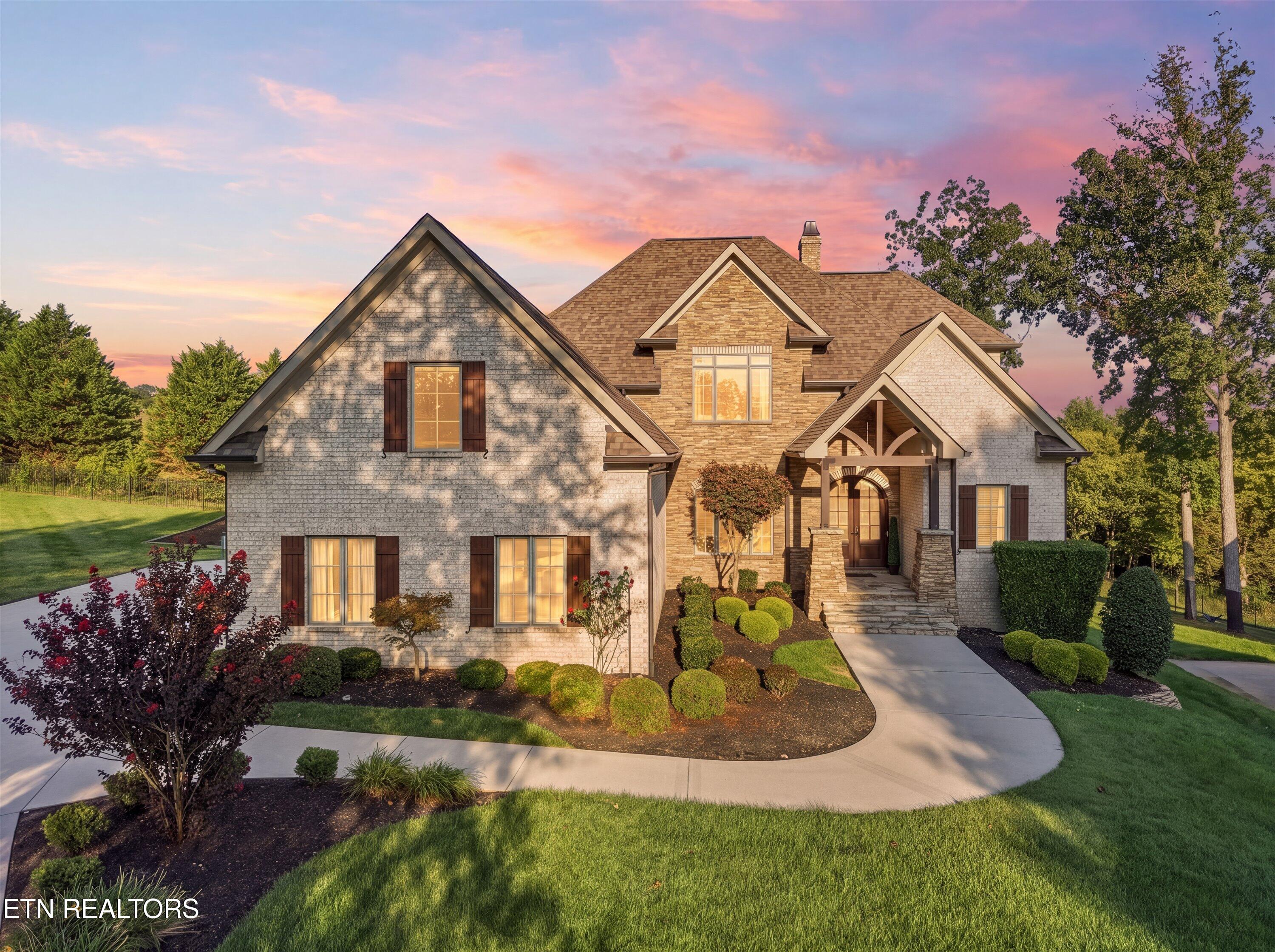 404 Stone Villa Lane Knoxville TN 37934