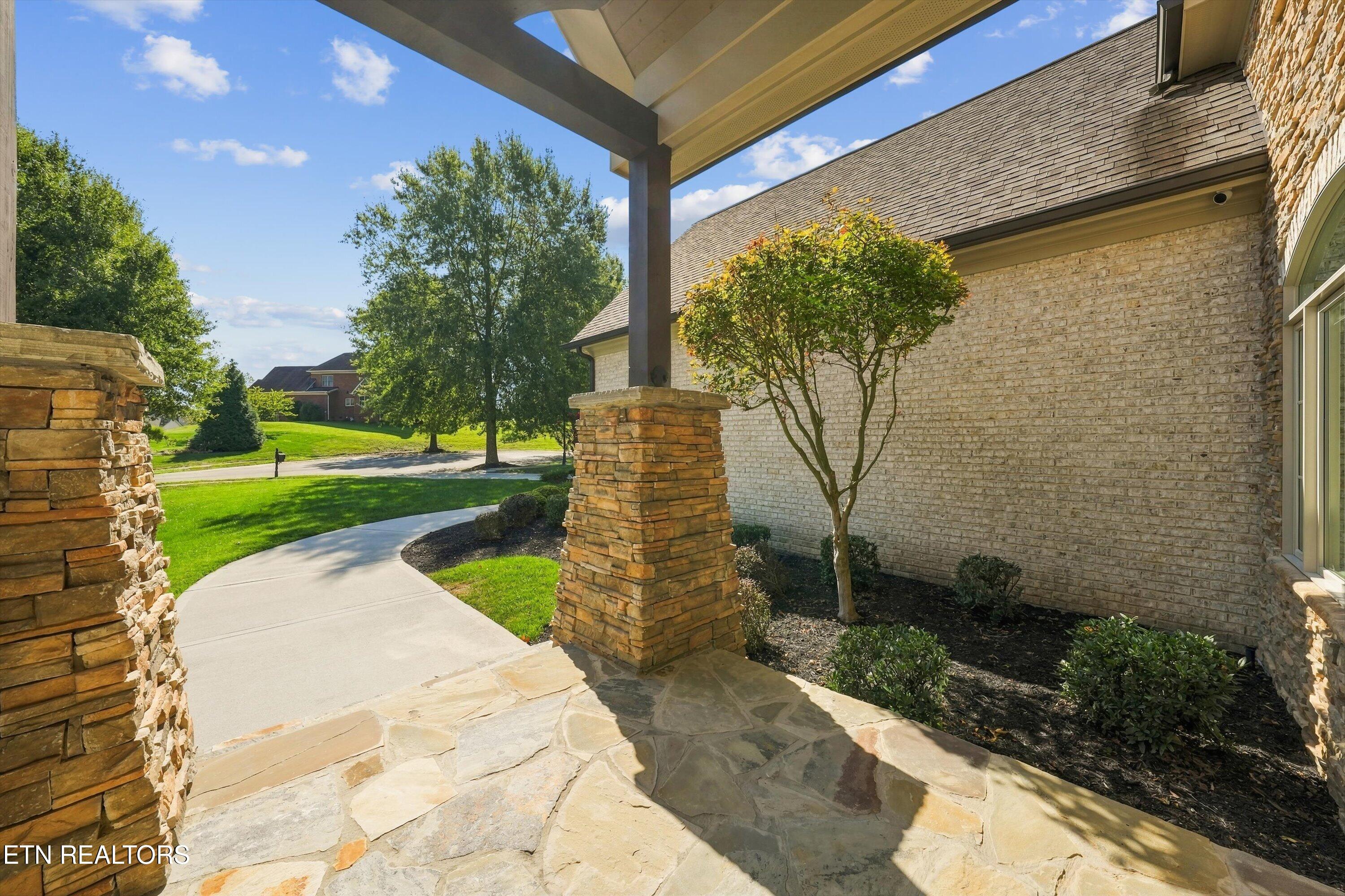 404 Stone Villa Lane Knoxville TN 37934