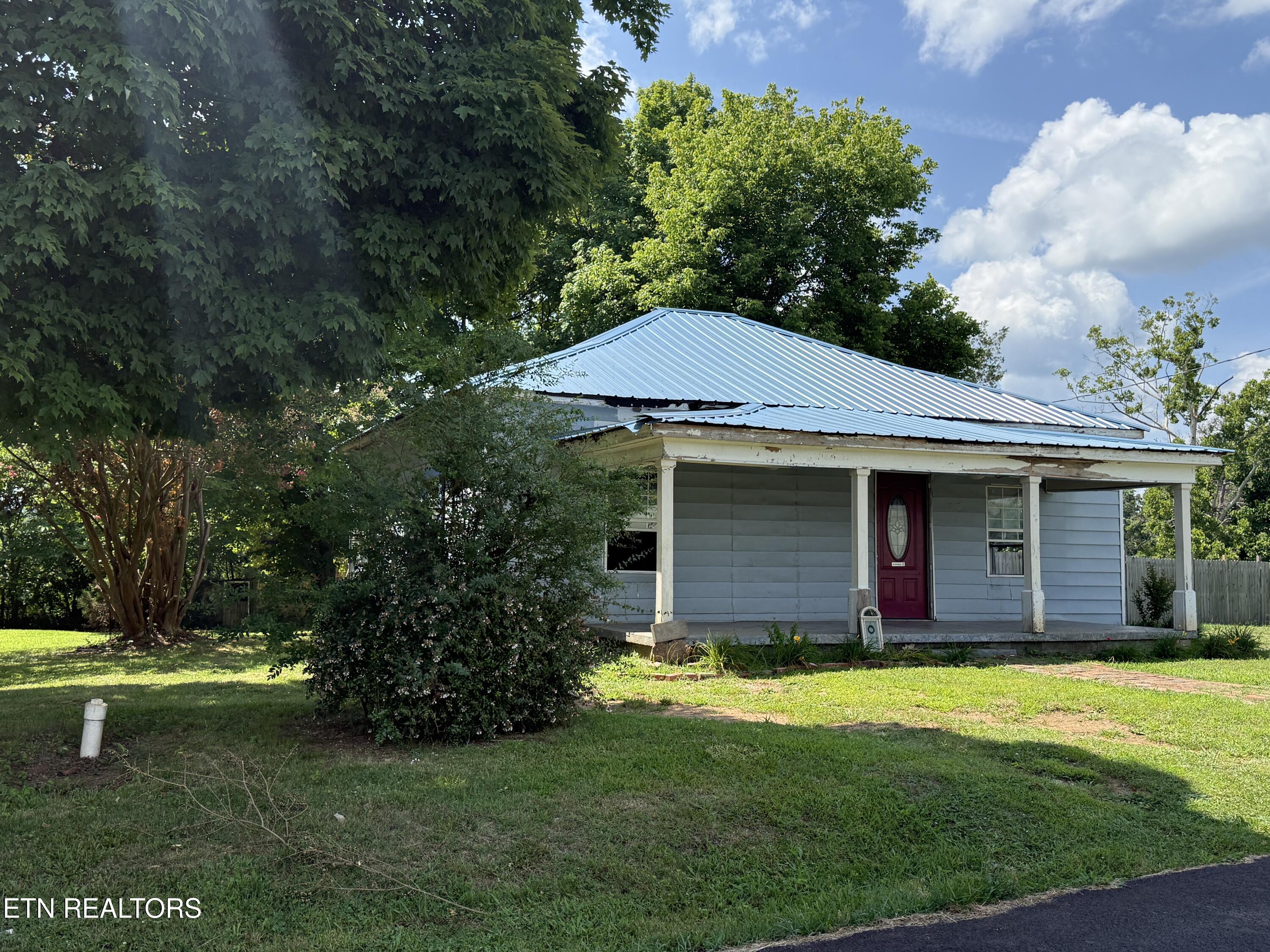 16 Saint Francis Street Englewood TN 37329