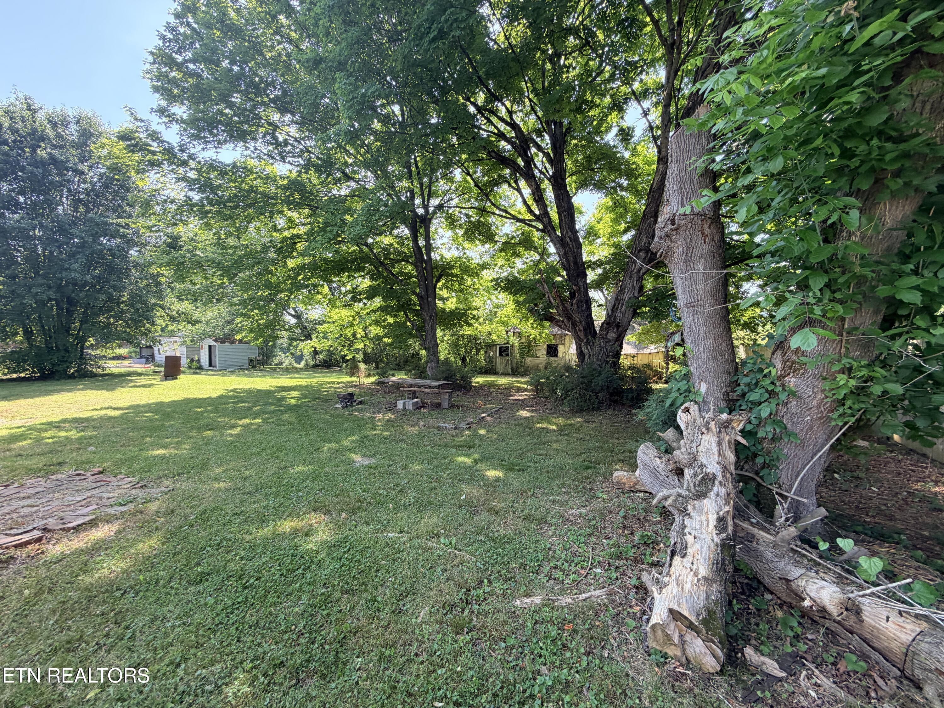 16 Saint Francis Street Englewood TN 37329