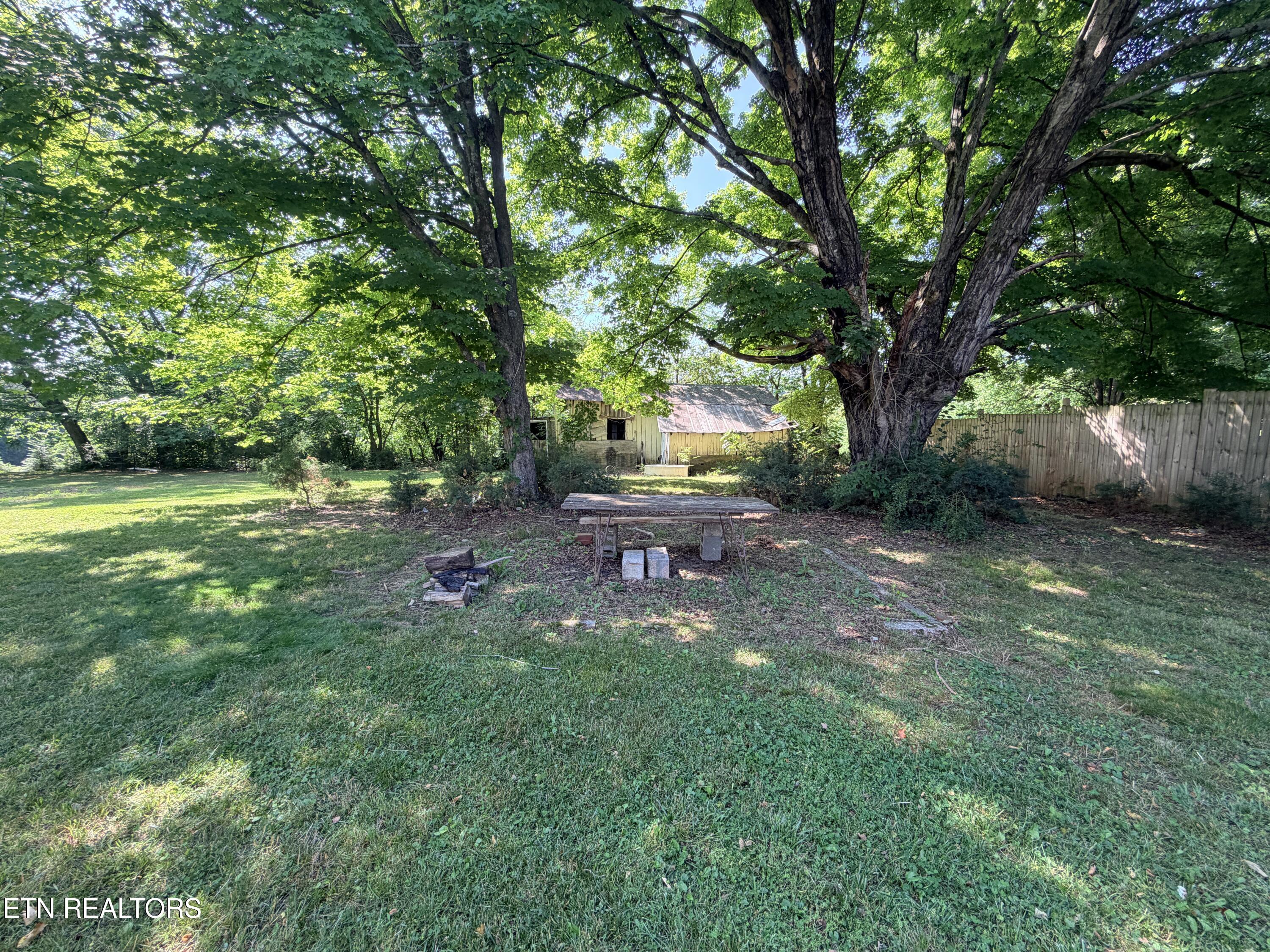 16 Saint Francis Street Englewood TN 37329