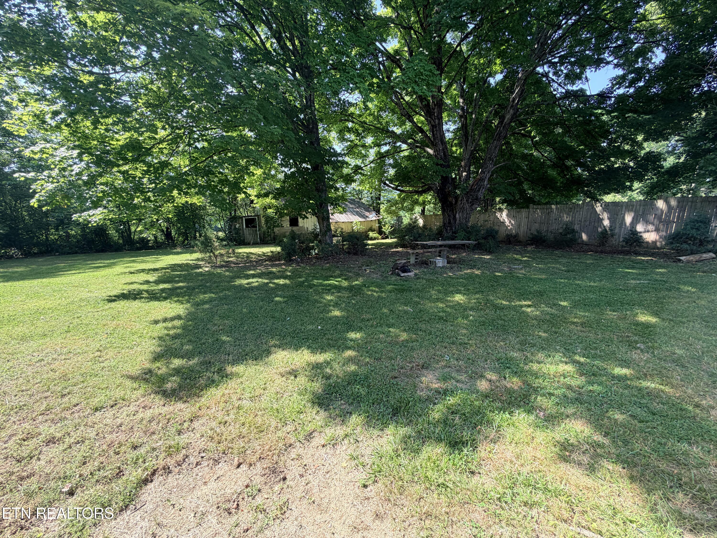 16 Saint Francis Street Englewood TN 37329