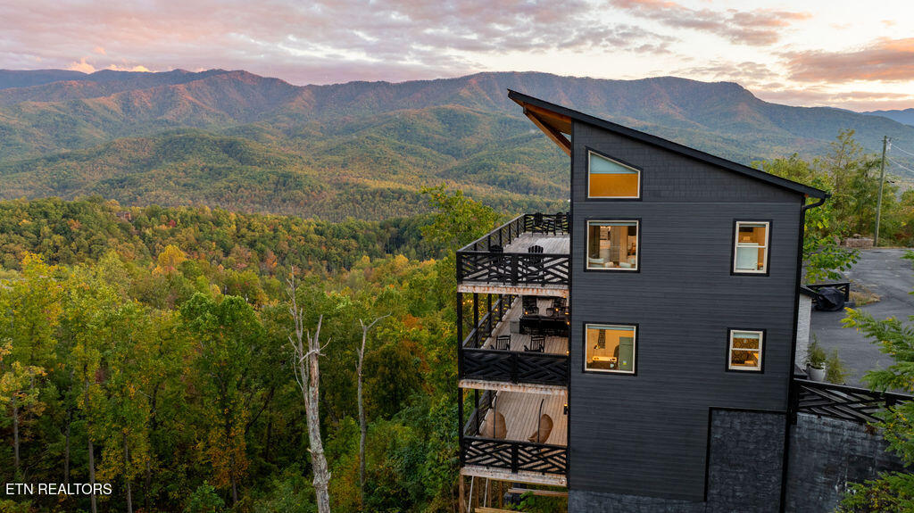 839 Deer Path Lane Gatlinburg TN 37738
