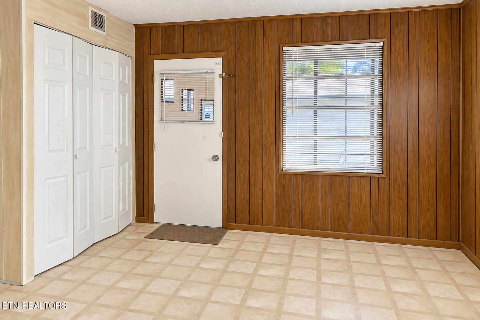 5205 Jacksboro Pike Knoxville TN 37918