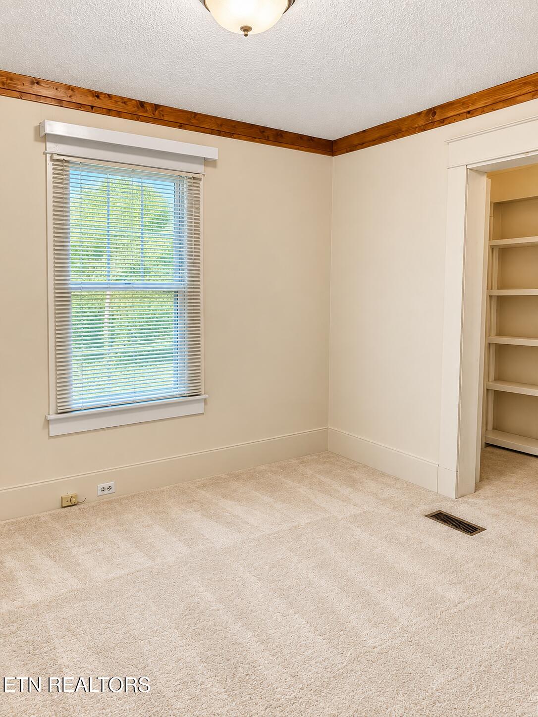5205 Jacksboro Pike Knoxville TN 37918