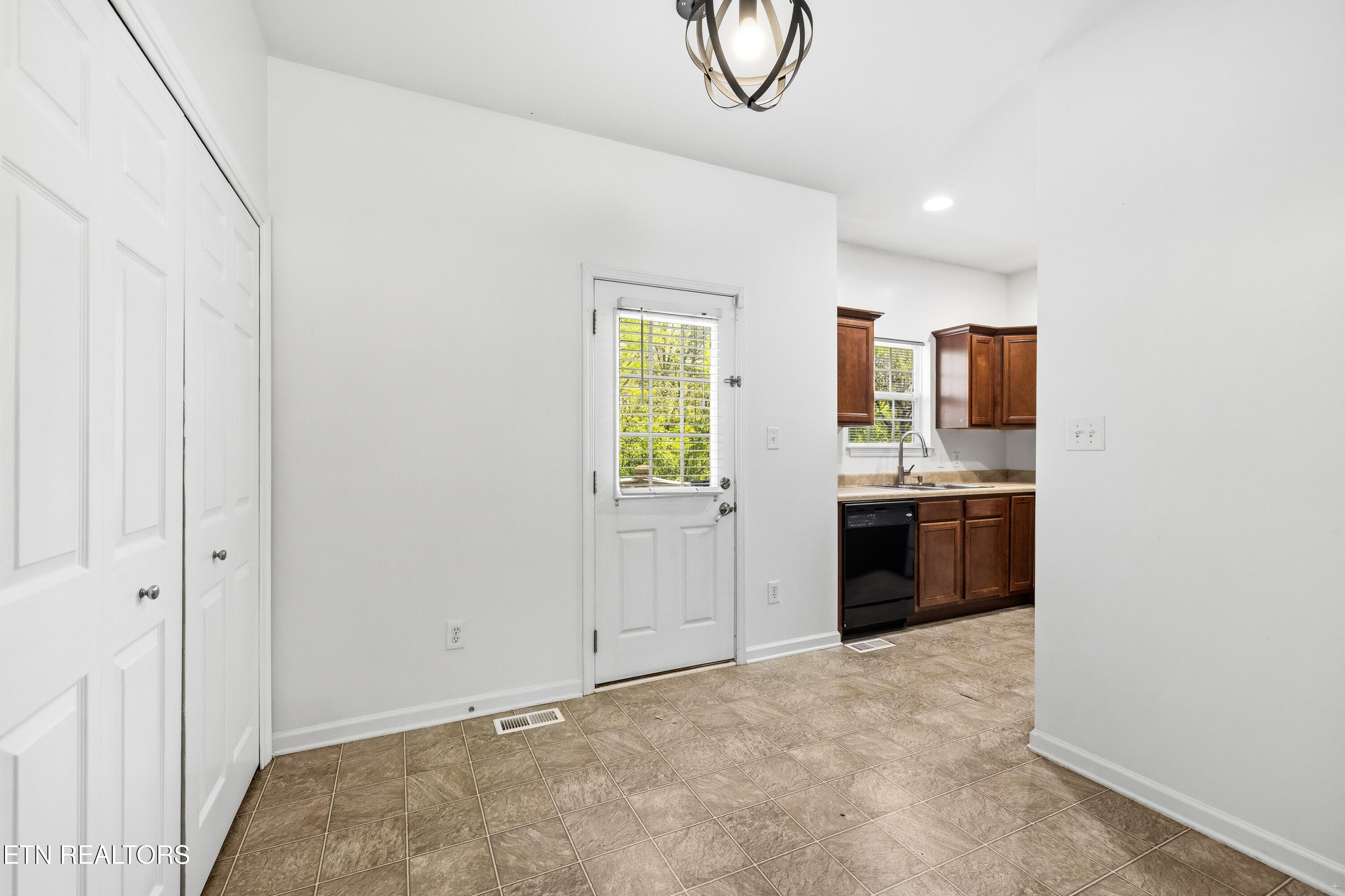 3024 Pinex Lane Knoxville TN 37921