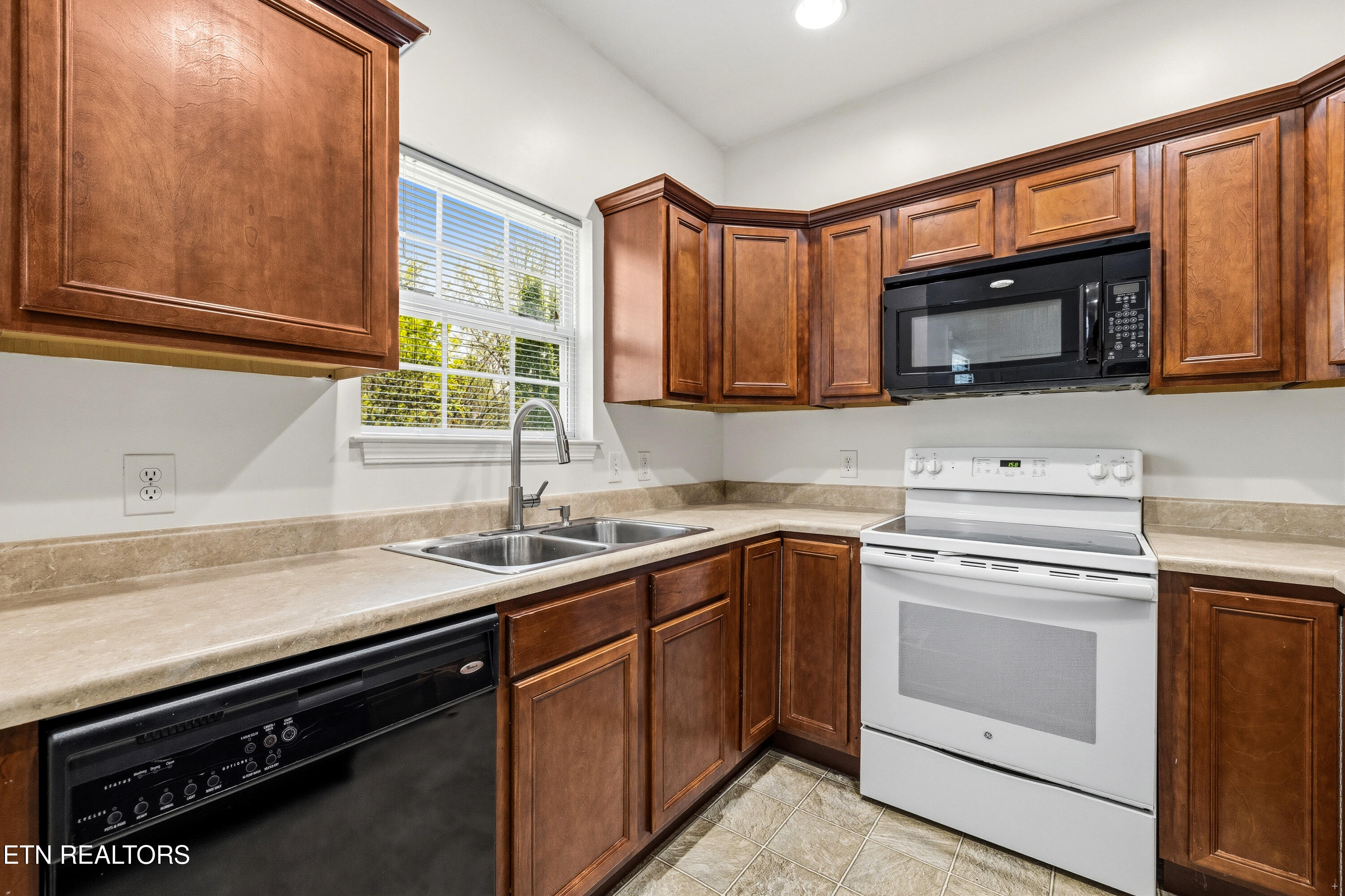 3024 Pinex Lane Knoxville TN 37921