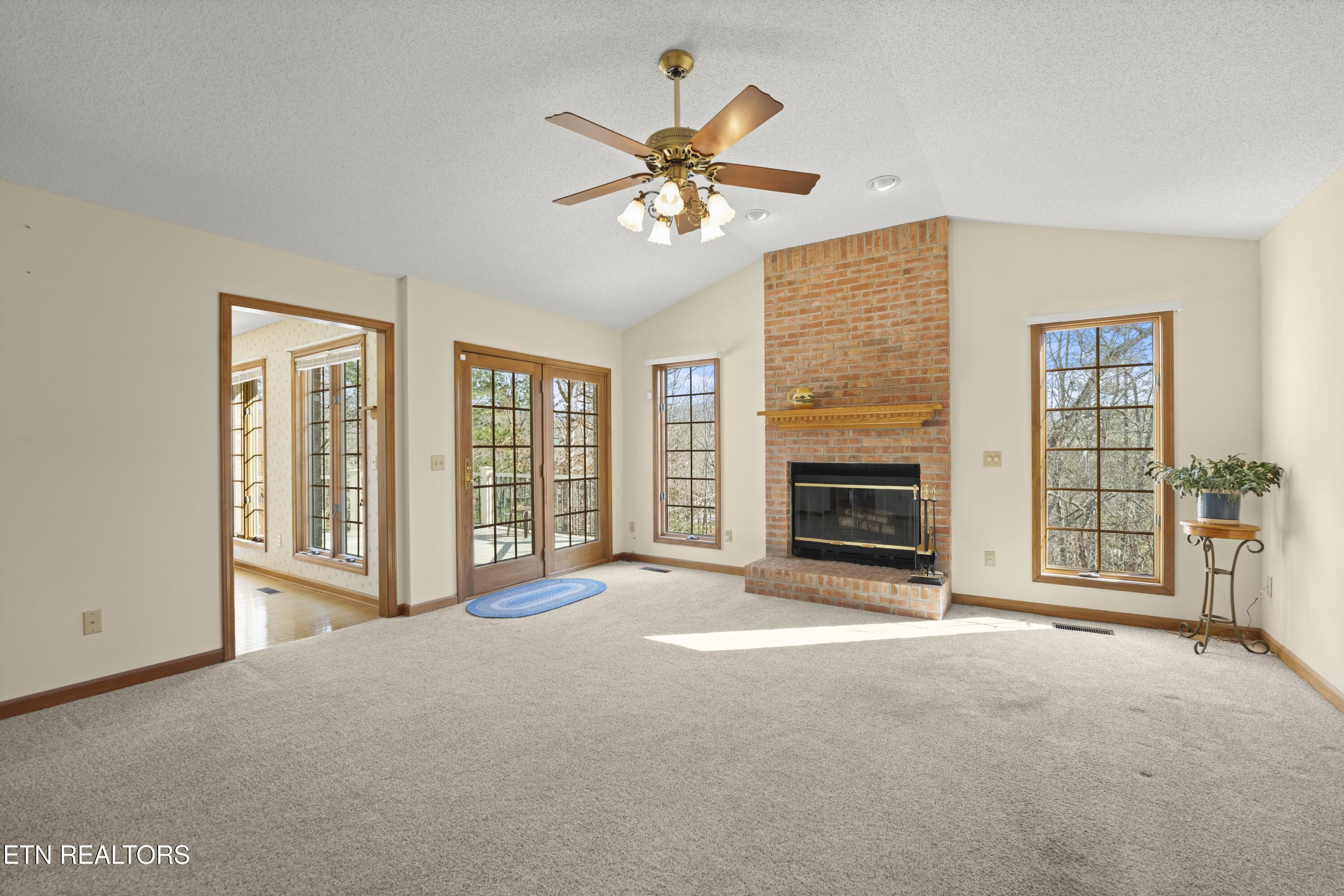 118 Laurelton Lane Crossville TN 38558