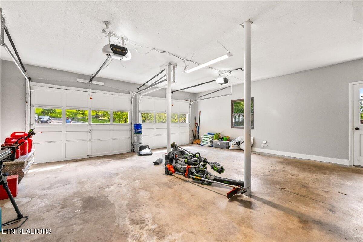111 Golf Hill Lane Lafollette TN 37766
