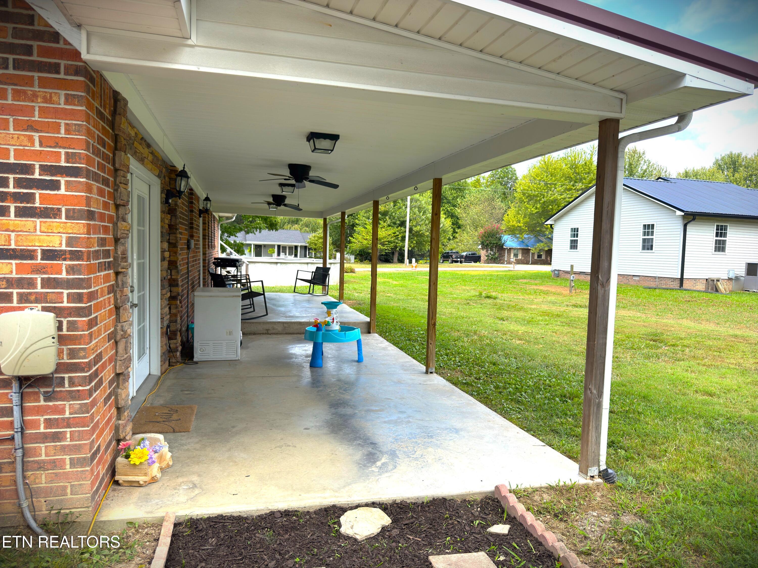212 Austin Circle Livingston TN 38570