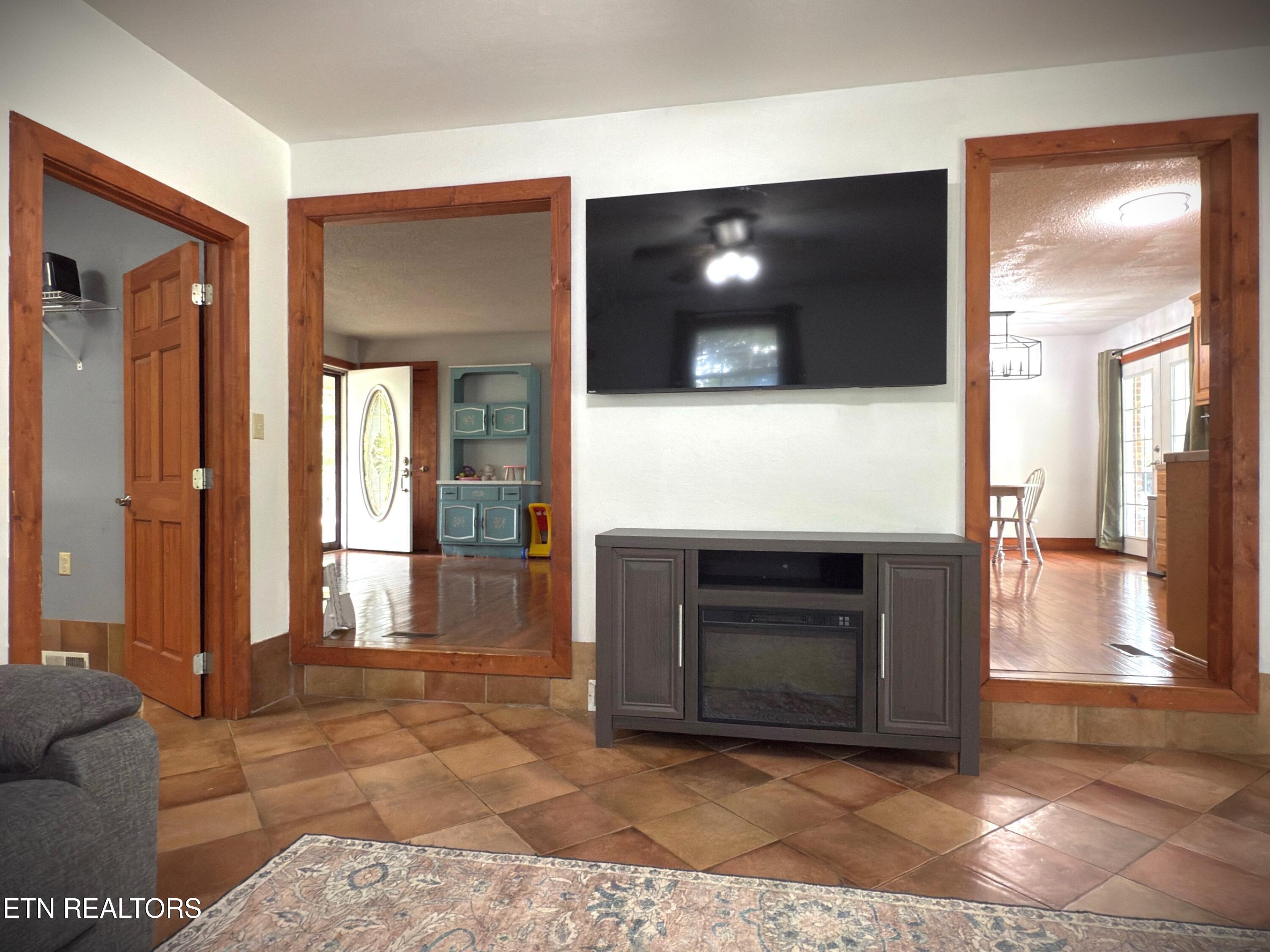 212 Austin Circle Livingston TN 38570