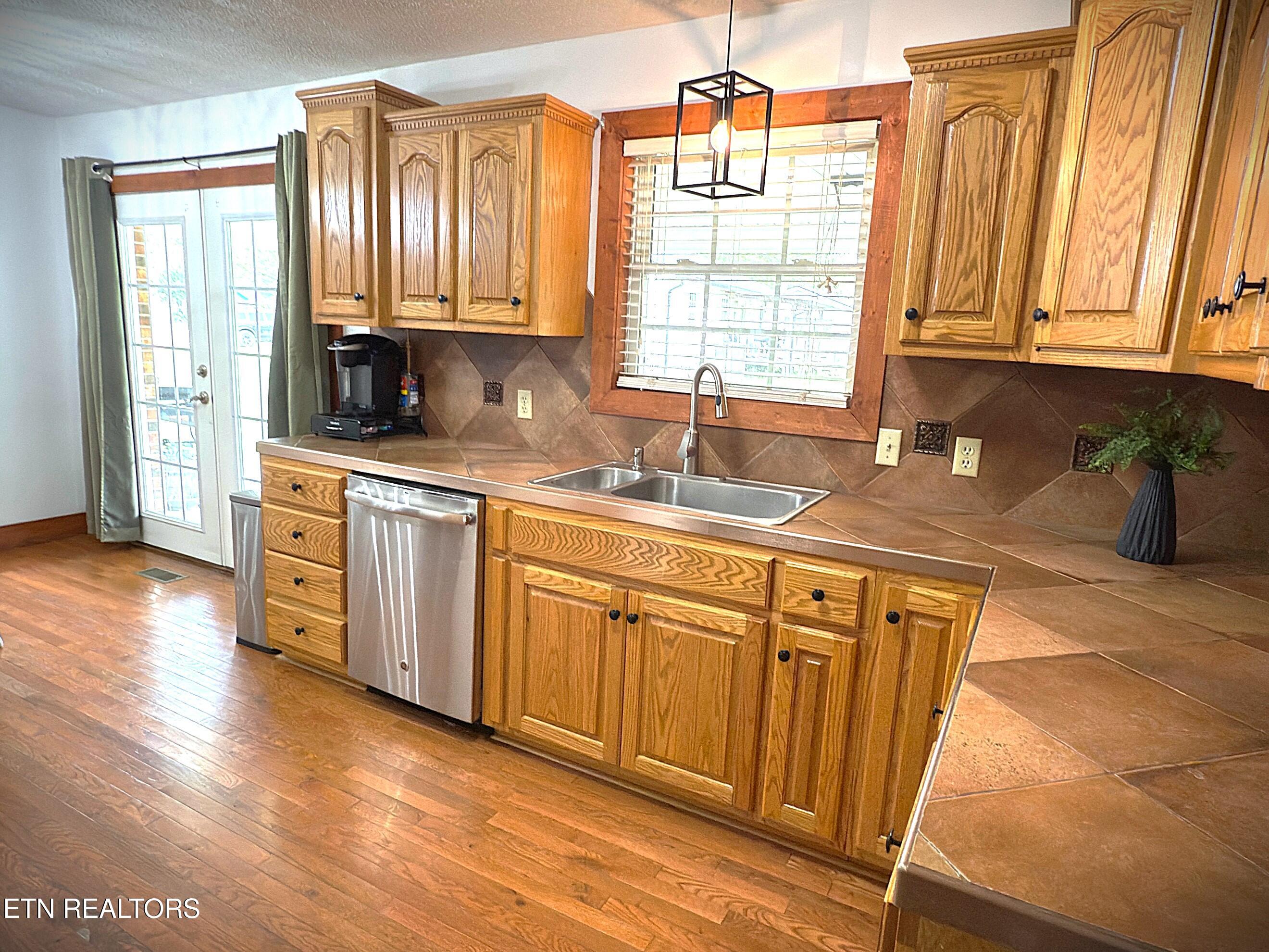 212 Austin Circle Livingston TN 38570