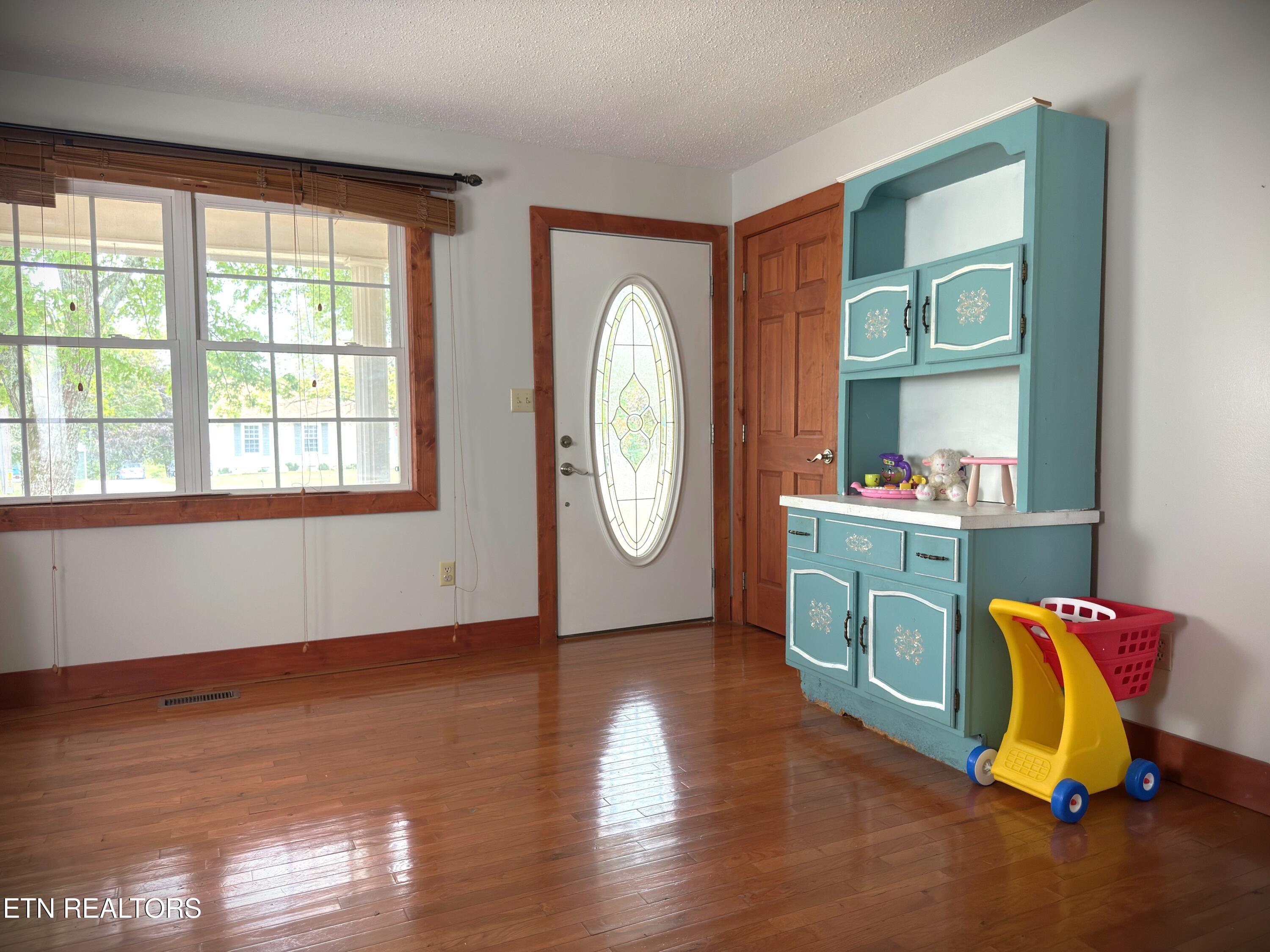 212 Austin Circle Livingston TN 38570