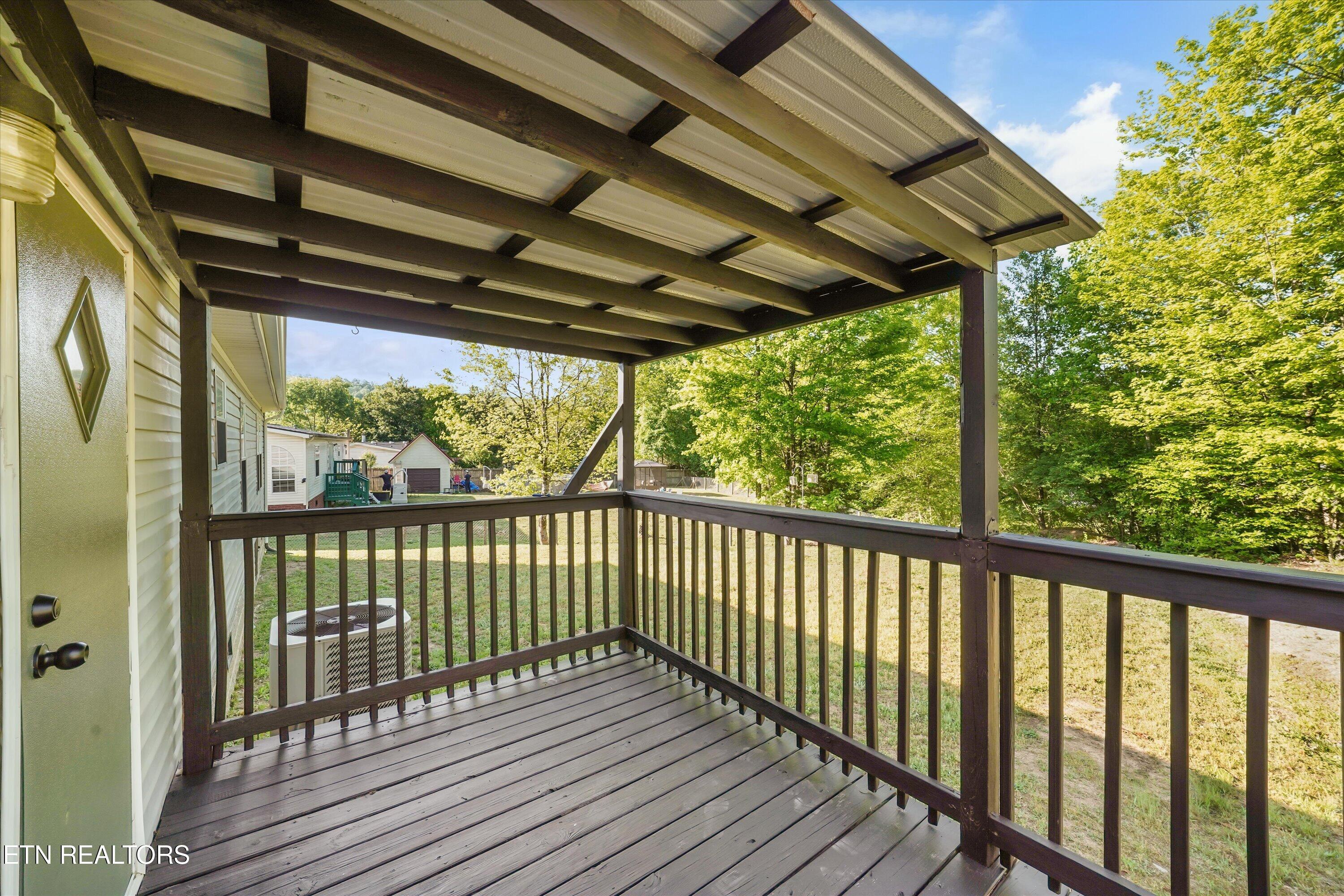 213 Loggers Lane Clinton TN 37716