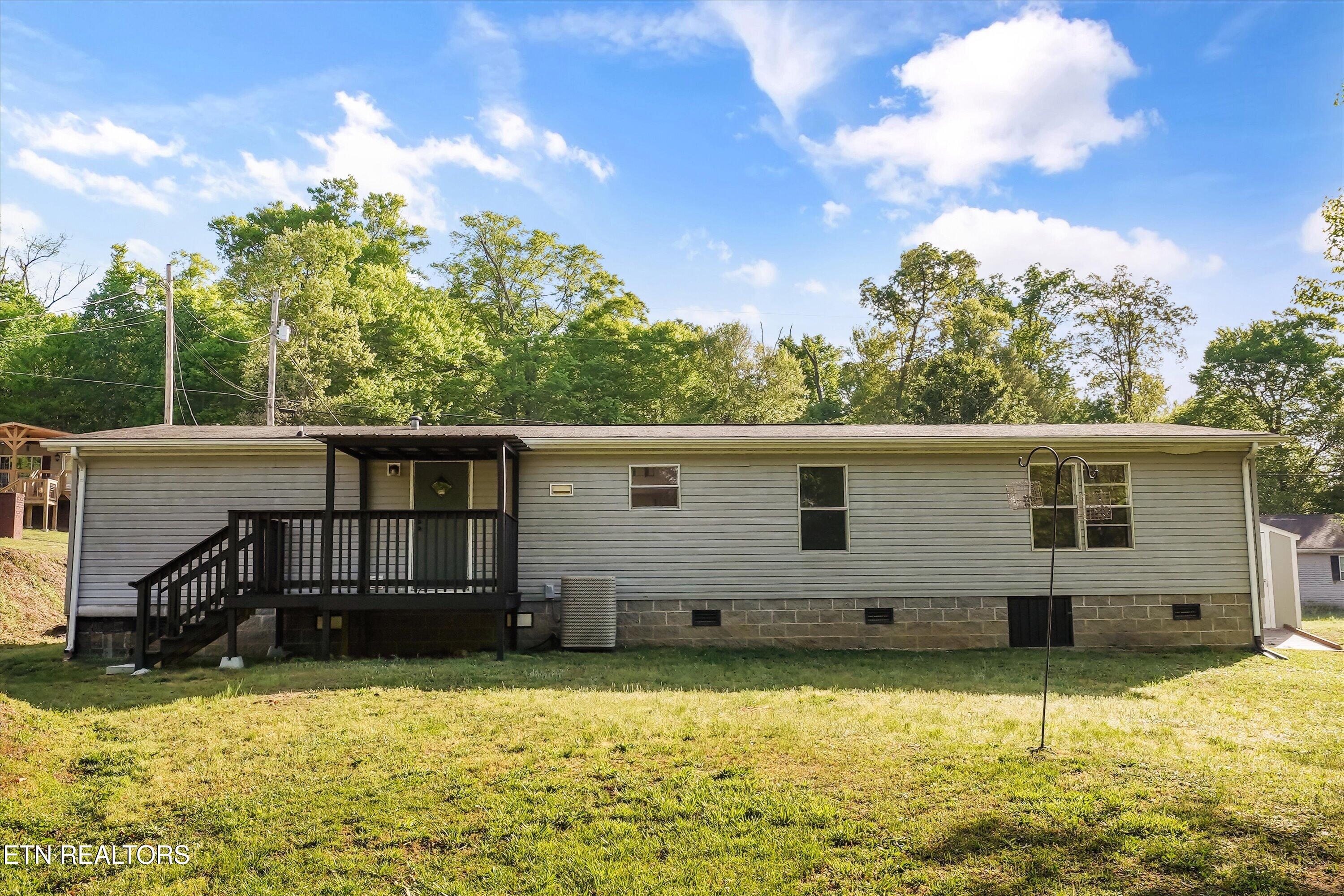 213 Loggers Lane Clinton TN 37716