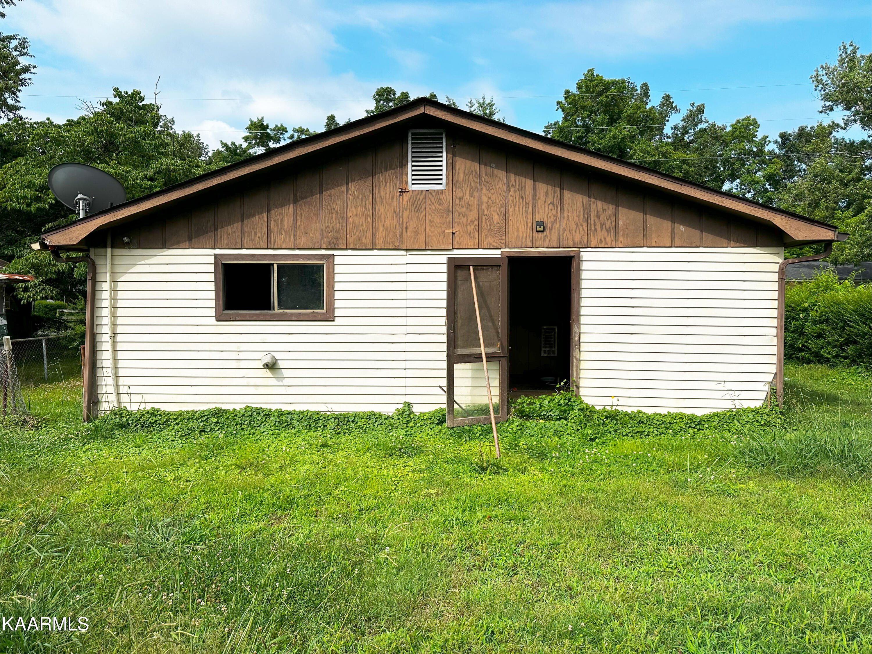 1520 Riverfront Circle Dandridge TN 37725