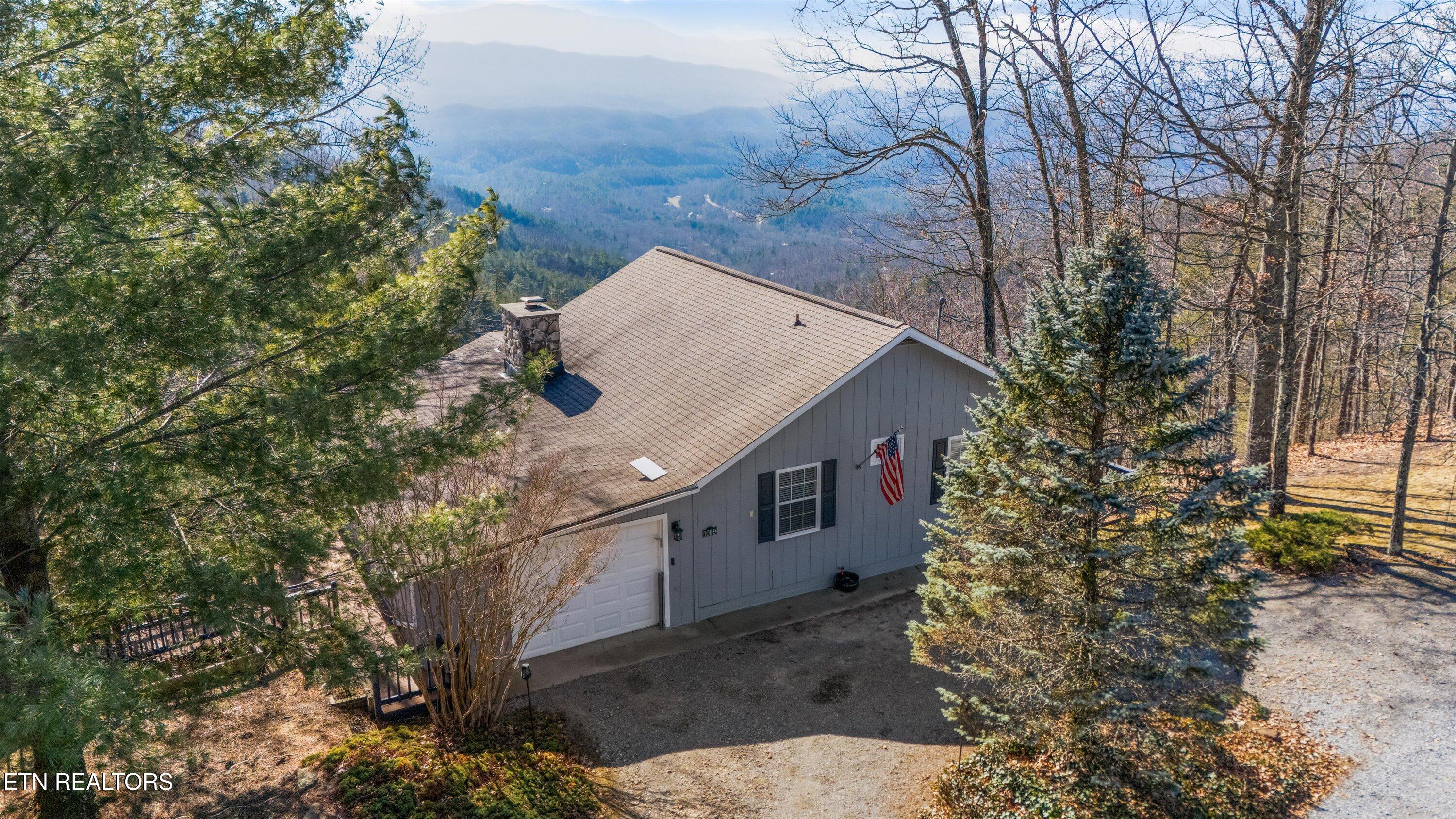 1009 Old Laurel Lane Sevierville TN 37876