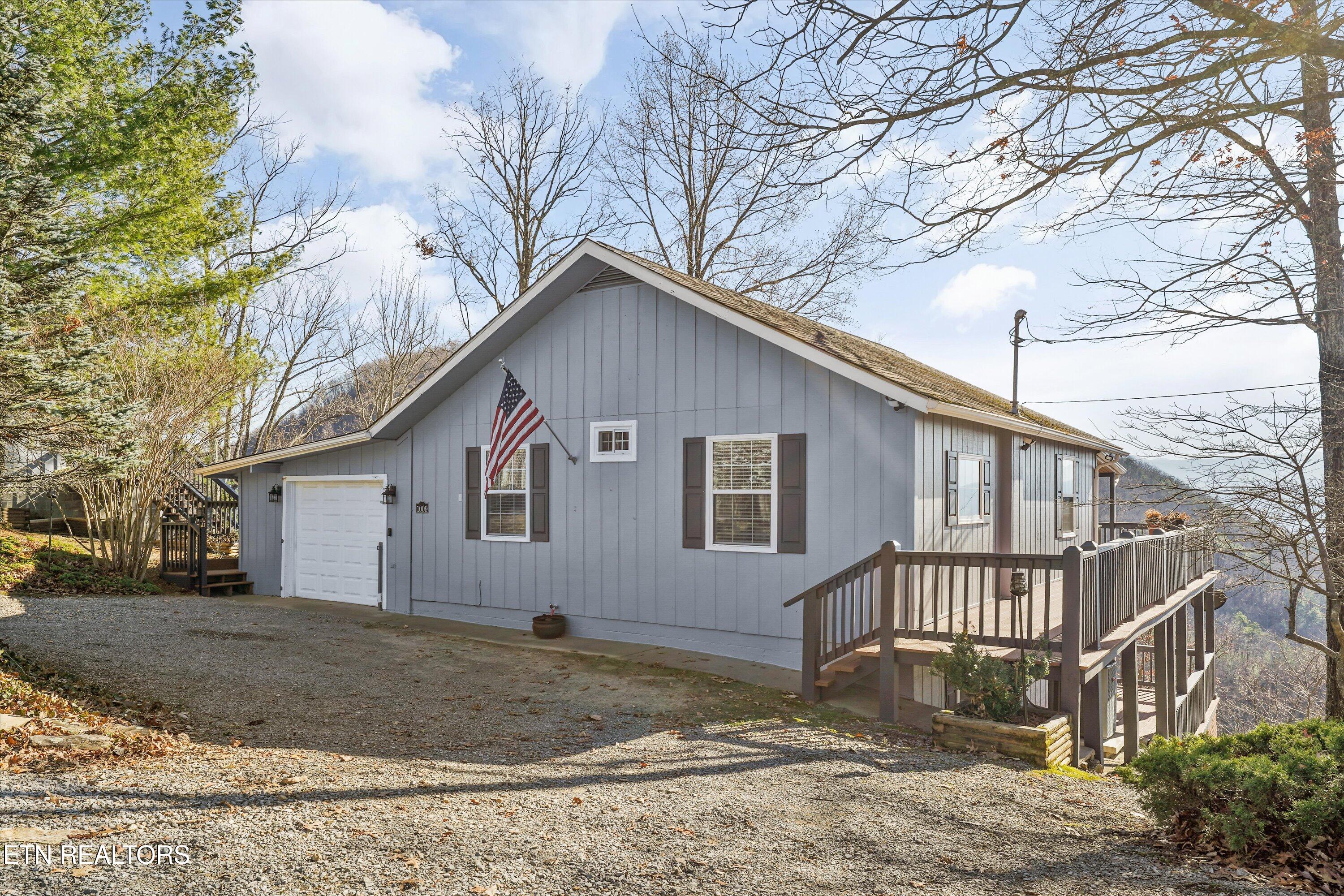 1009 Old Laurel Lane Sevierville TN 37876