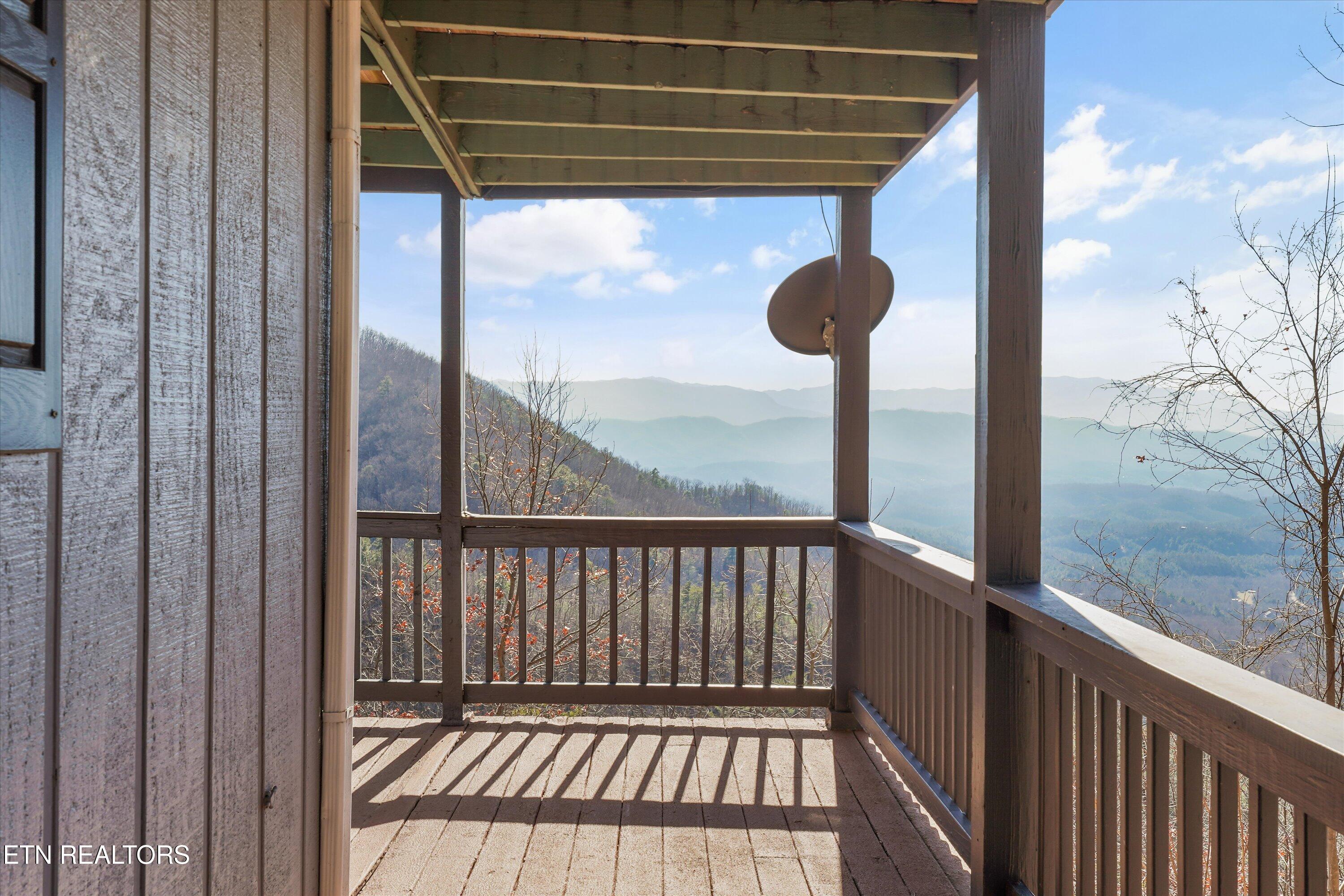 1009 Old Laurel Lane Sevierville TN 37876