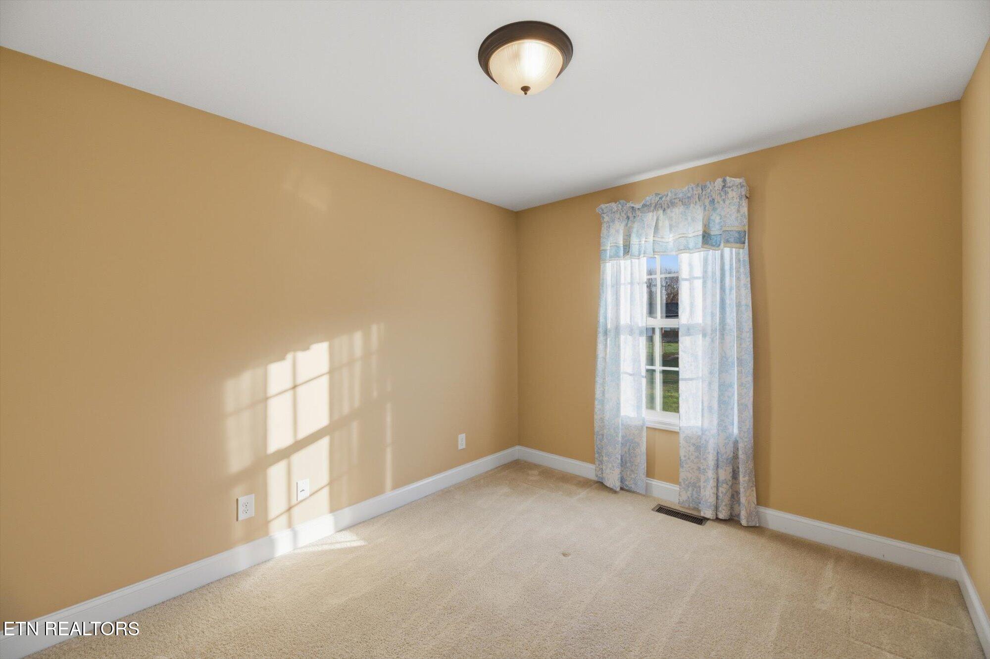108 Oakwood Drive Maynardville TN 37807
