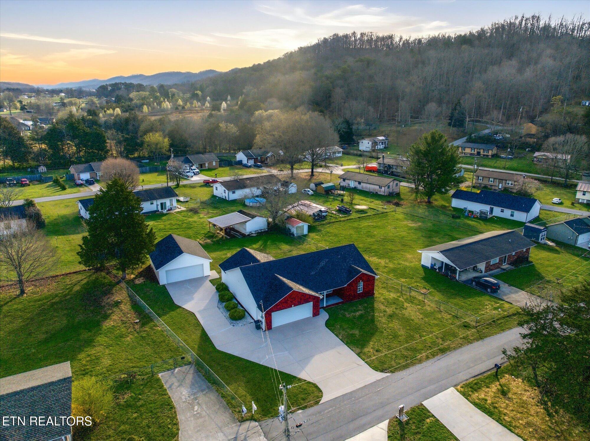 108 Oakwood Drive Maynardville TN 37807