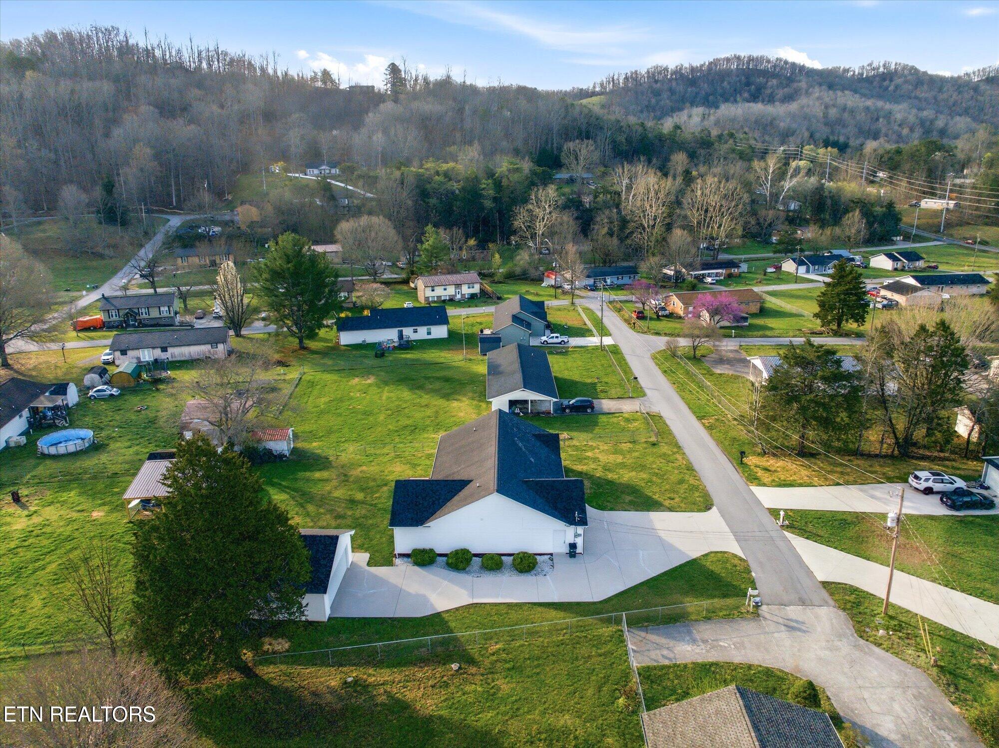 108 Oakwood Drive Maynardville TN 37807