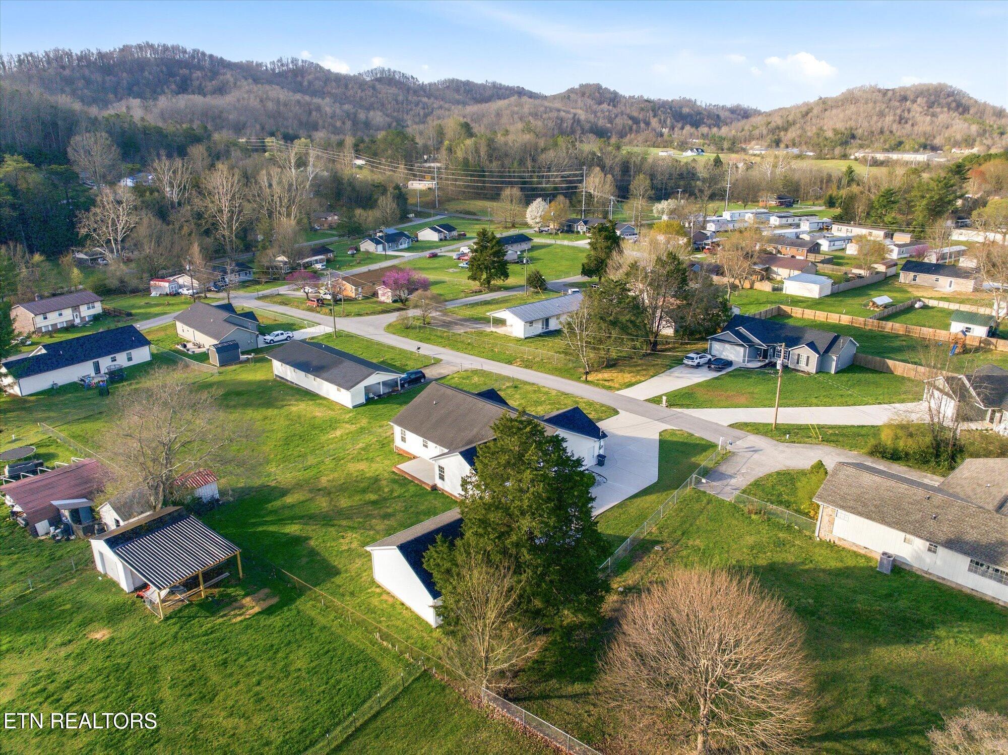 108 Oakwood Drive Maynardville TN 37807