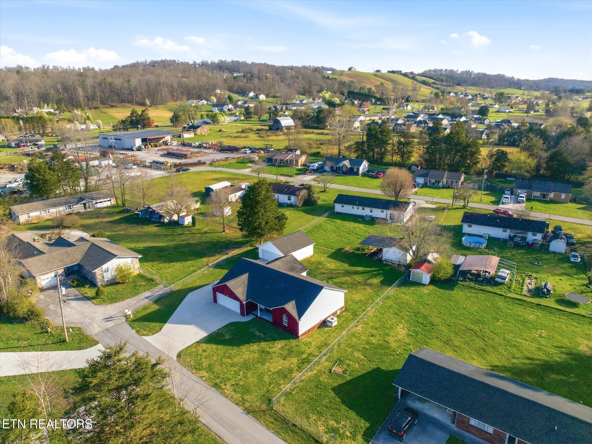 108 Oakwood Drive Maynardville TN 37807