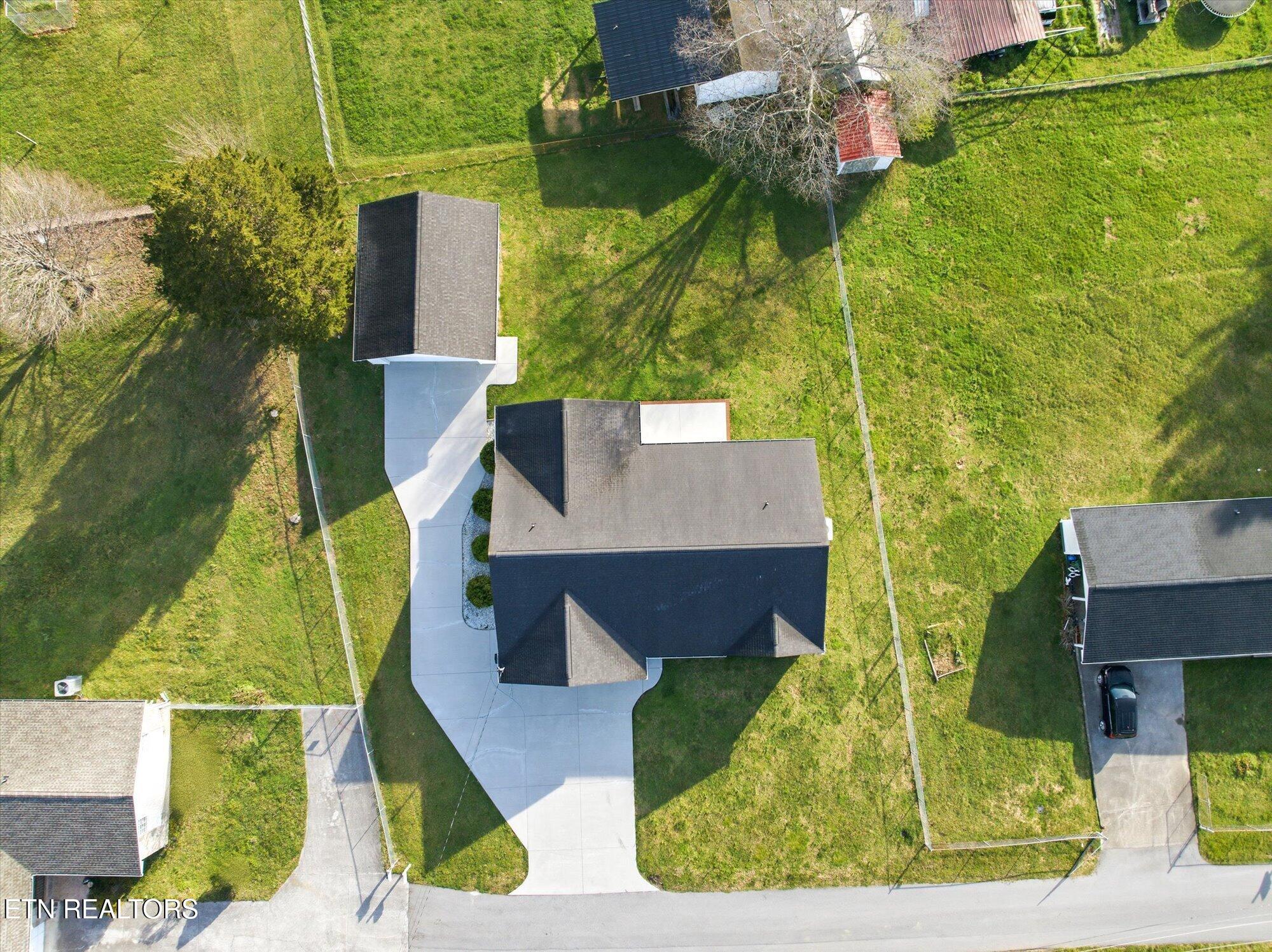108 Oakwood Drive Maynardville TN 37807