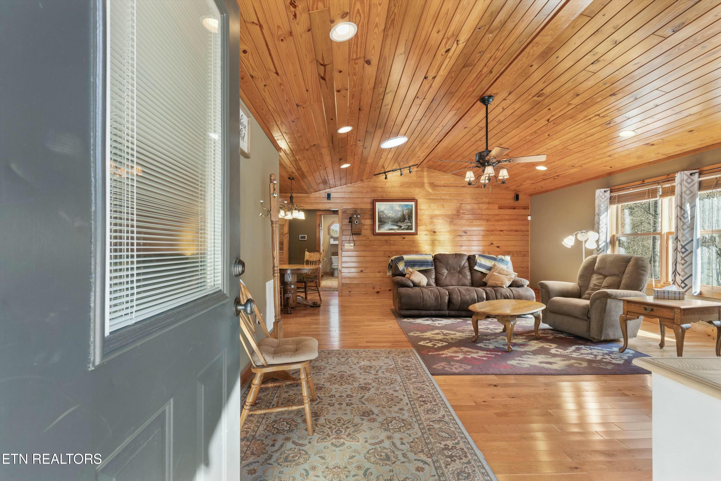 320 Poland Hollow Road Harriman TN 37748