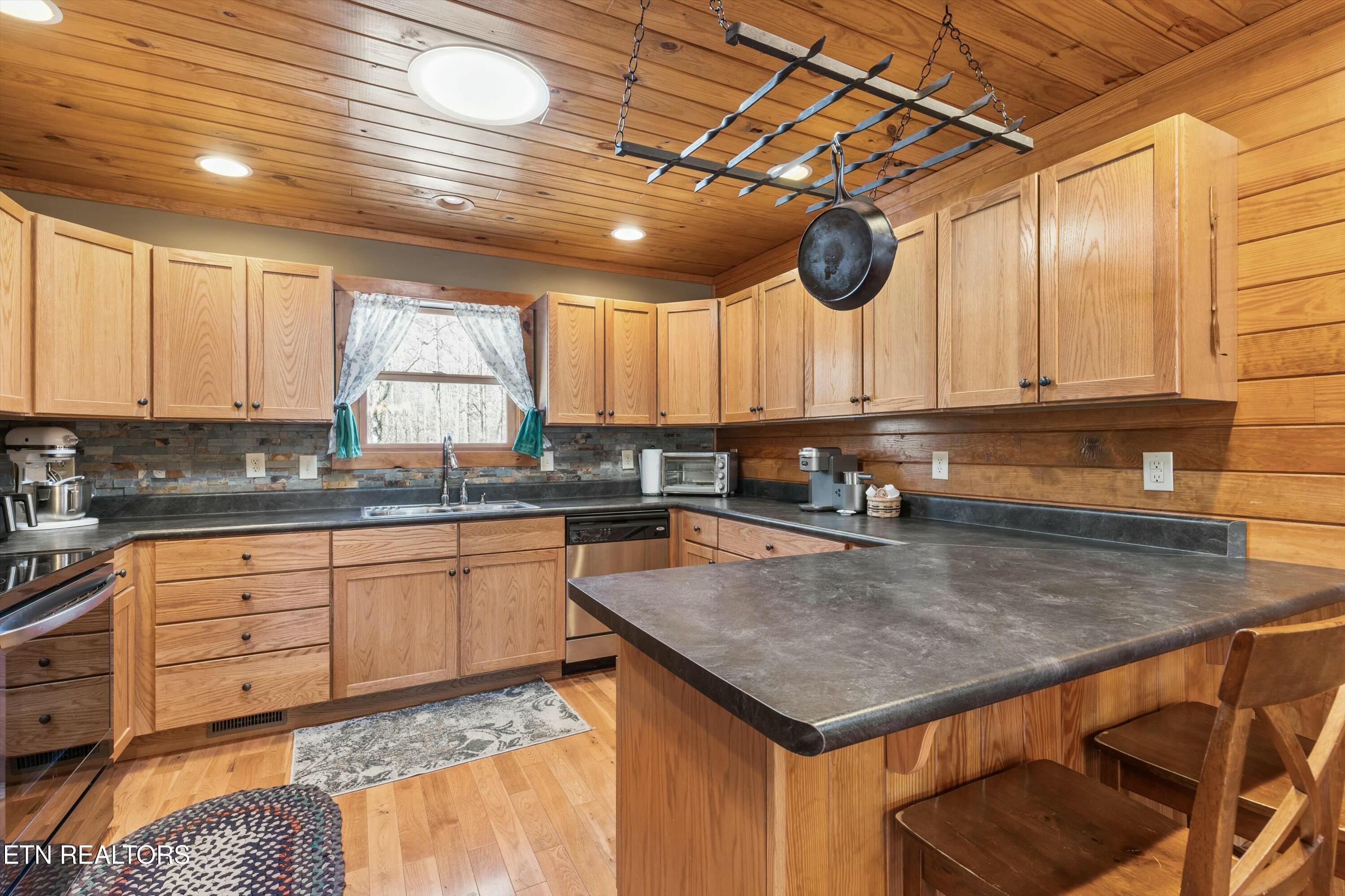 320 Poland Hollow Road Harriman TN 37748