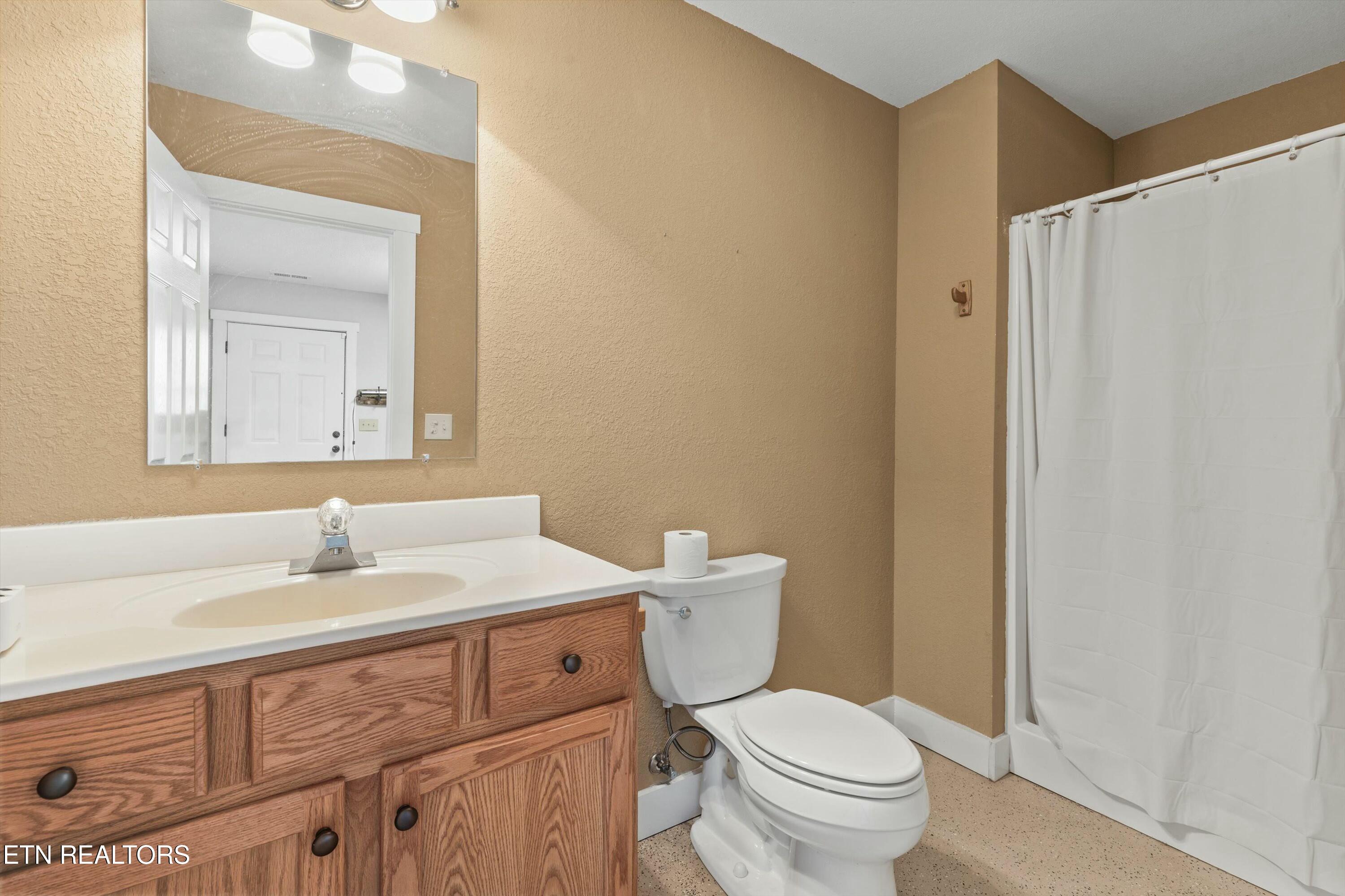 320 Poland Hollow Road Harriman TN 37748